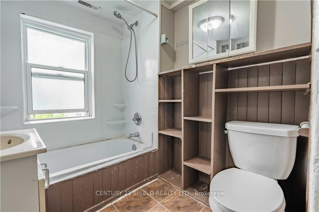 137-139 FIFTH Street photo 14