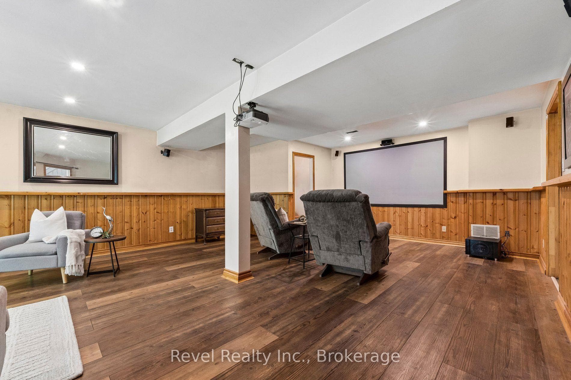 18 Bessie Avenue photo 9