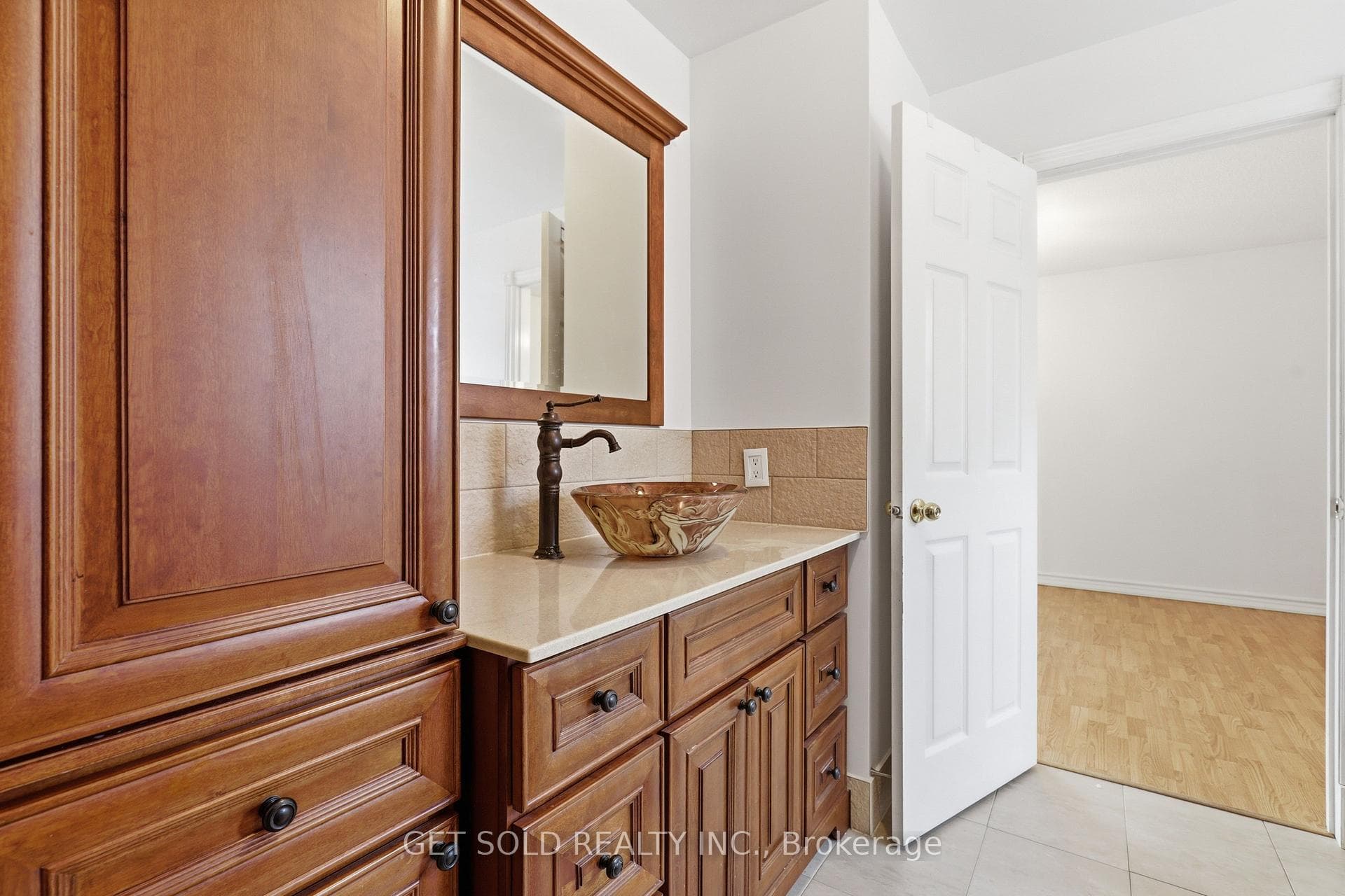 28 Hawkins Drive photo 5