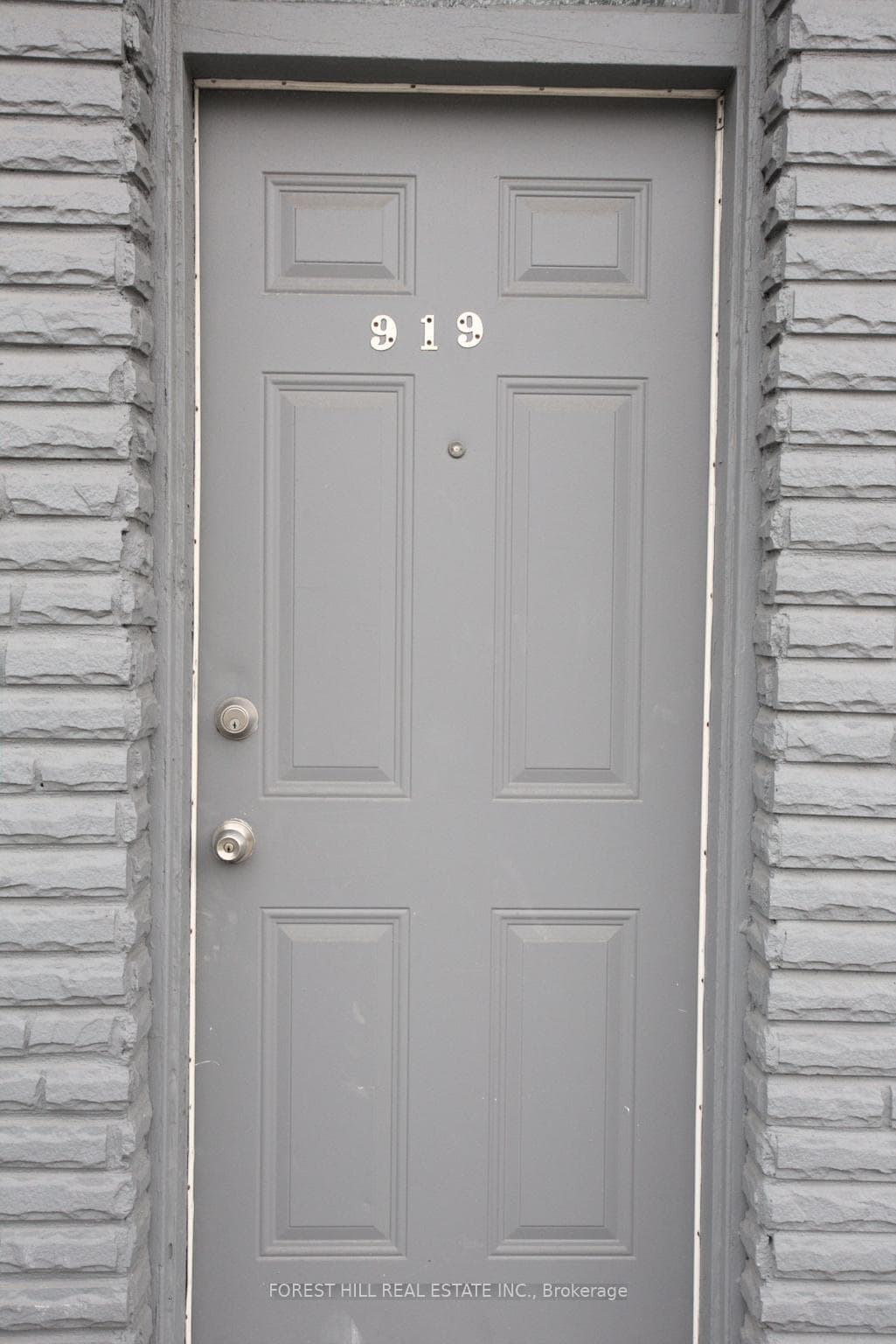 919 Kingston Road photo 24