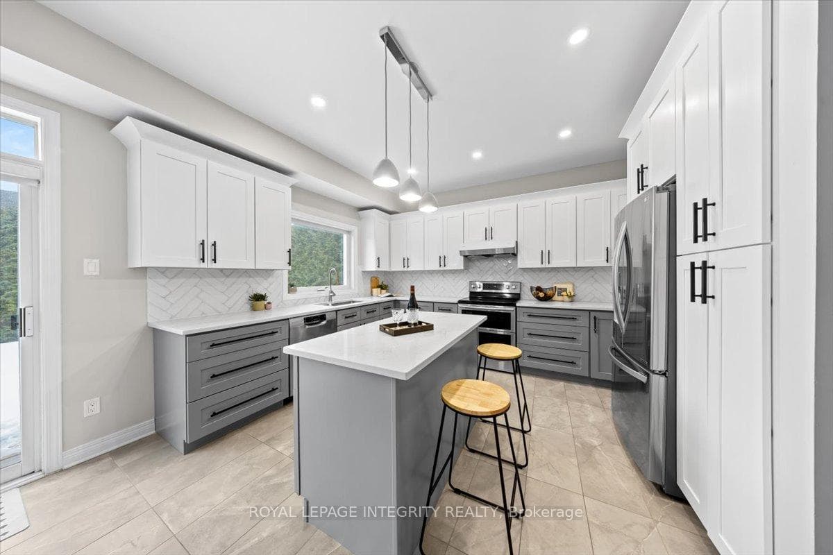 32 Eliza Crescent photo 16