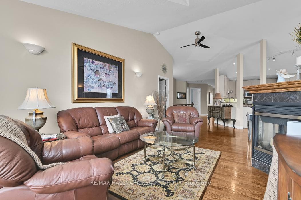 18 Spinney Way photo 15