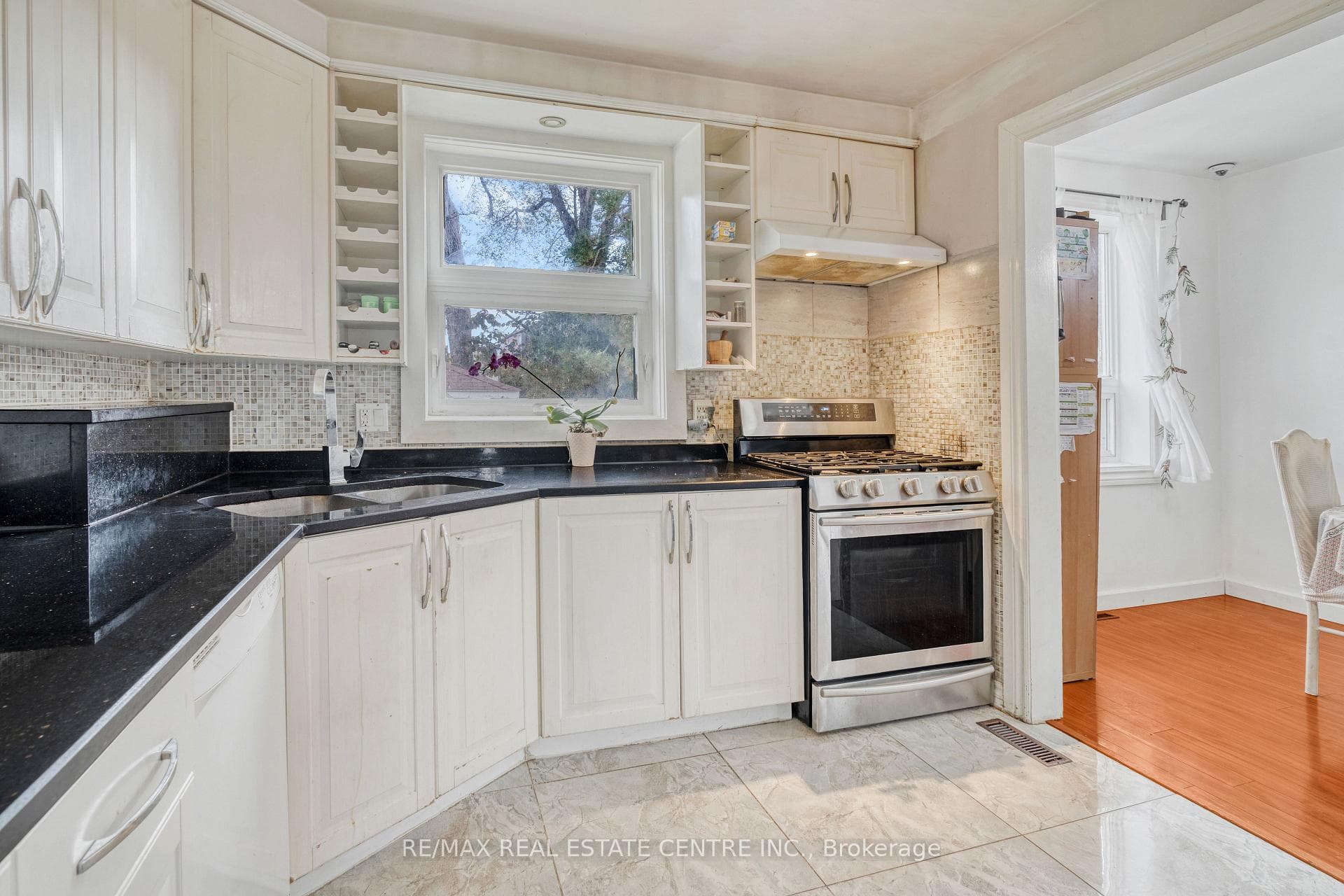 421 St Augustine Drive photo 11