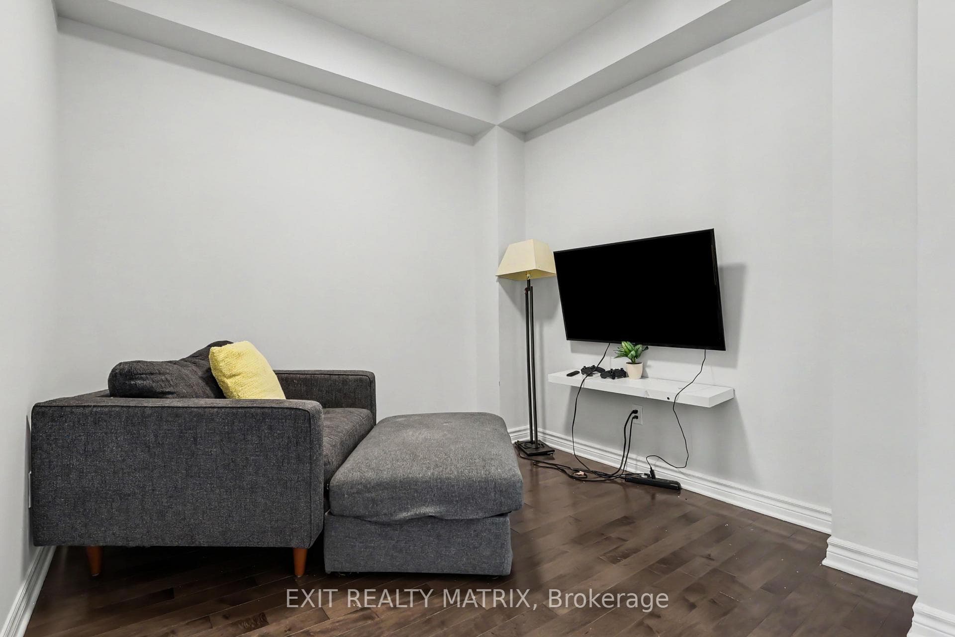 749 Morningstar Way photo 8