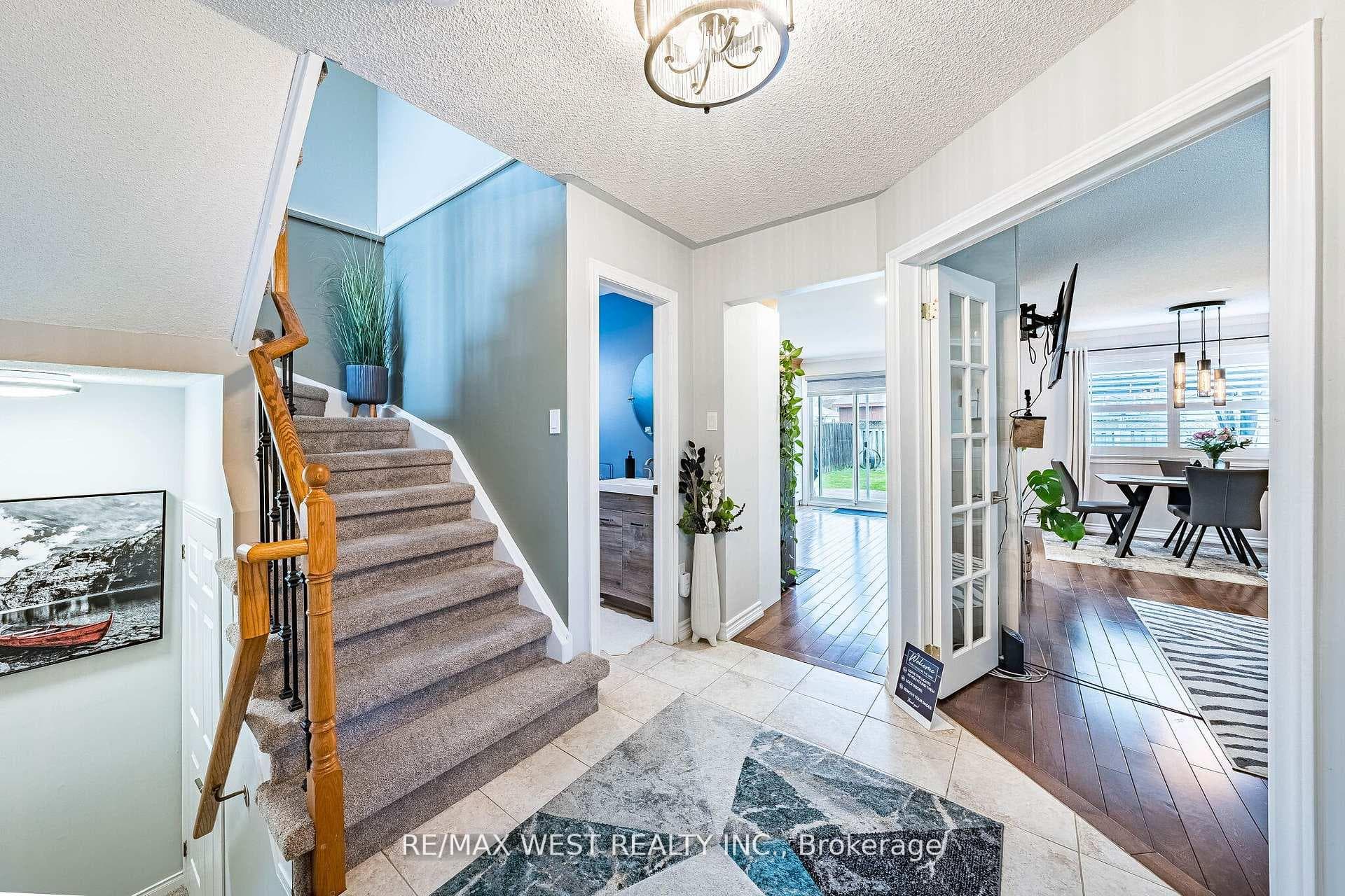 5 Moir Crescent photo 6