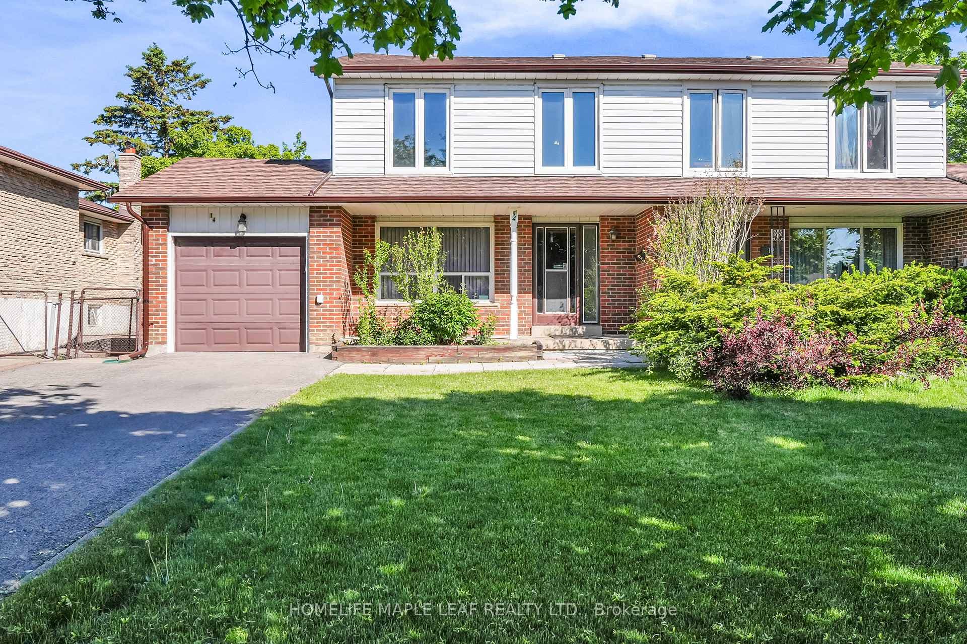 14 Manitou Crescent photo 1