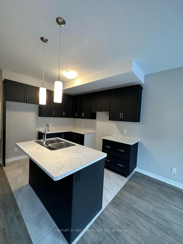 18 Bradley Avenue photo 3