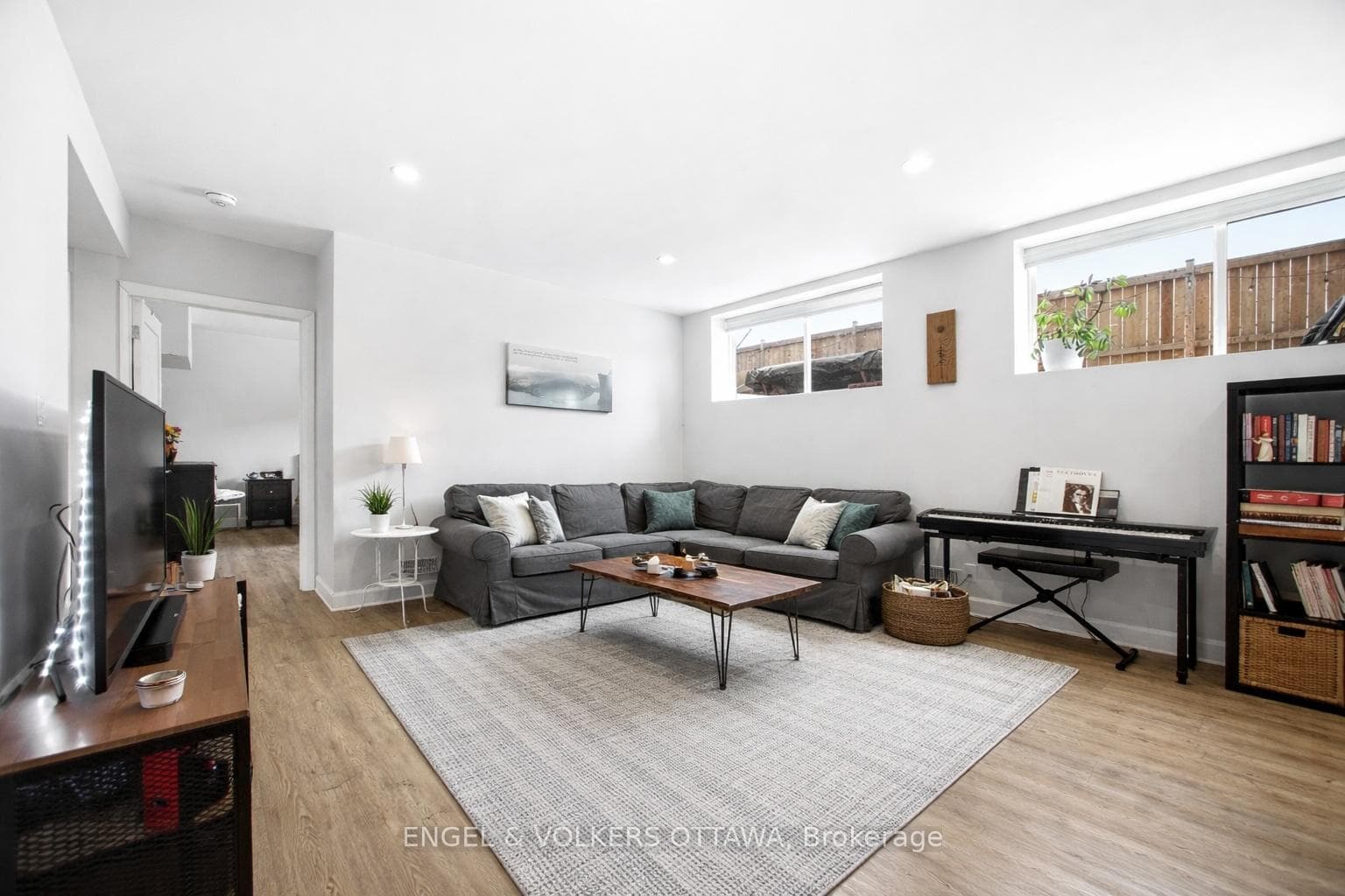 112 Carss Street Unit B photo 12