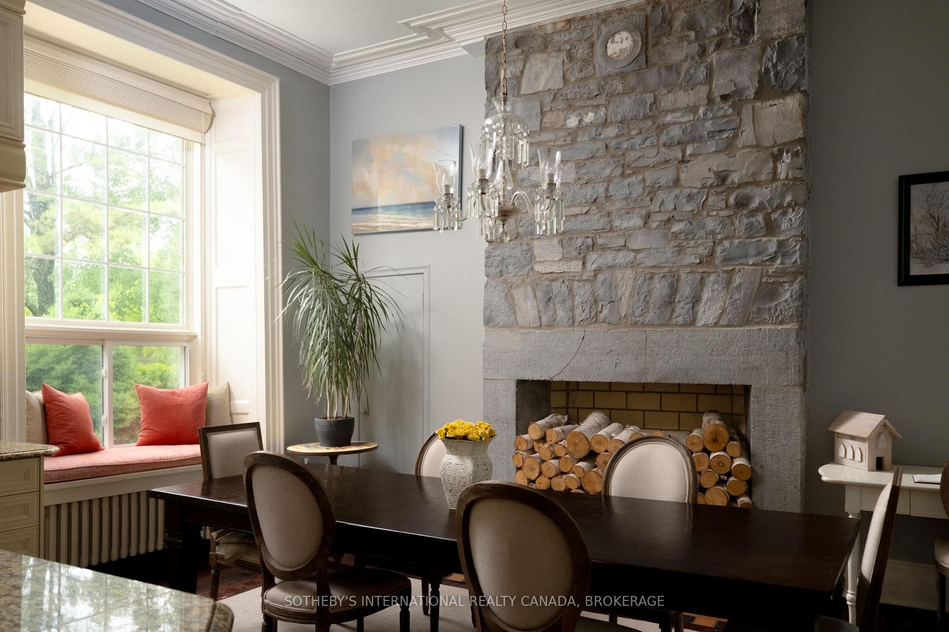 Whitney Suite