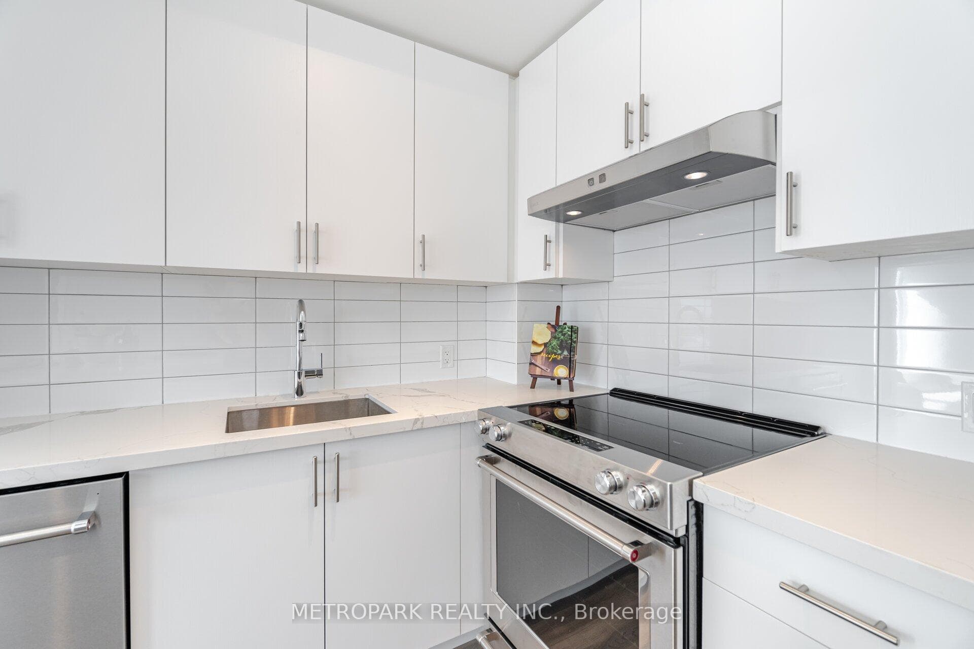 9000 Jane Street Unit 1111 photo 9