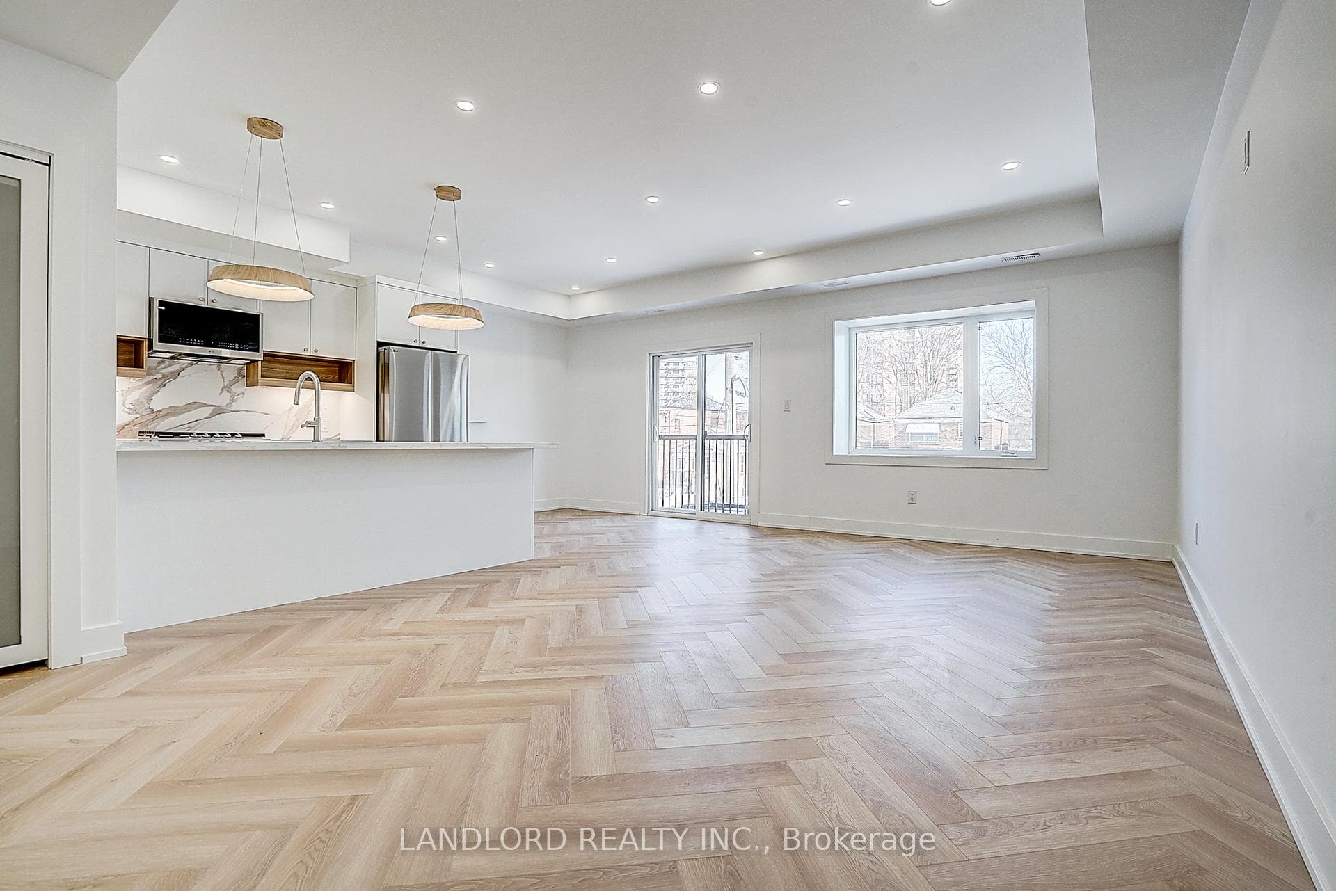 1146 Broadview Avenue Unit 2 photo 9