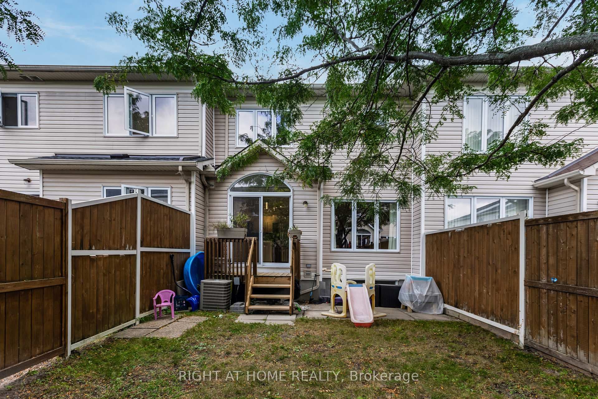 302 Vienna Terrace photo 30