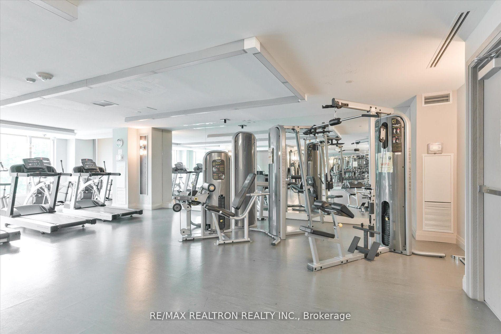 9088 Yonge Street Unit 302 photo 36