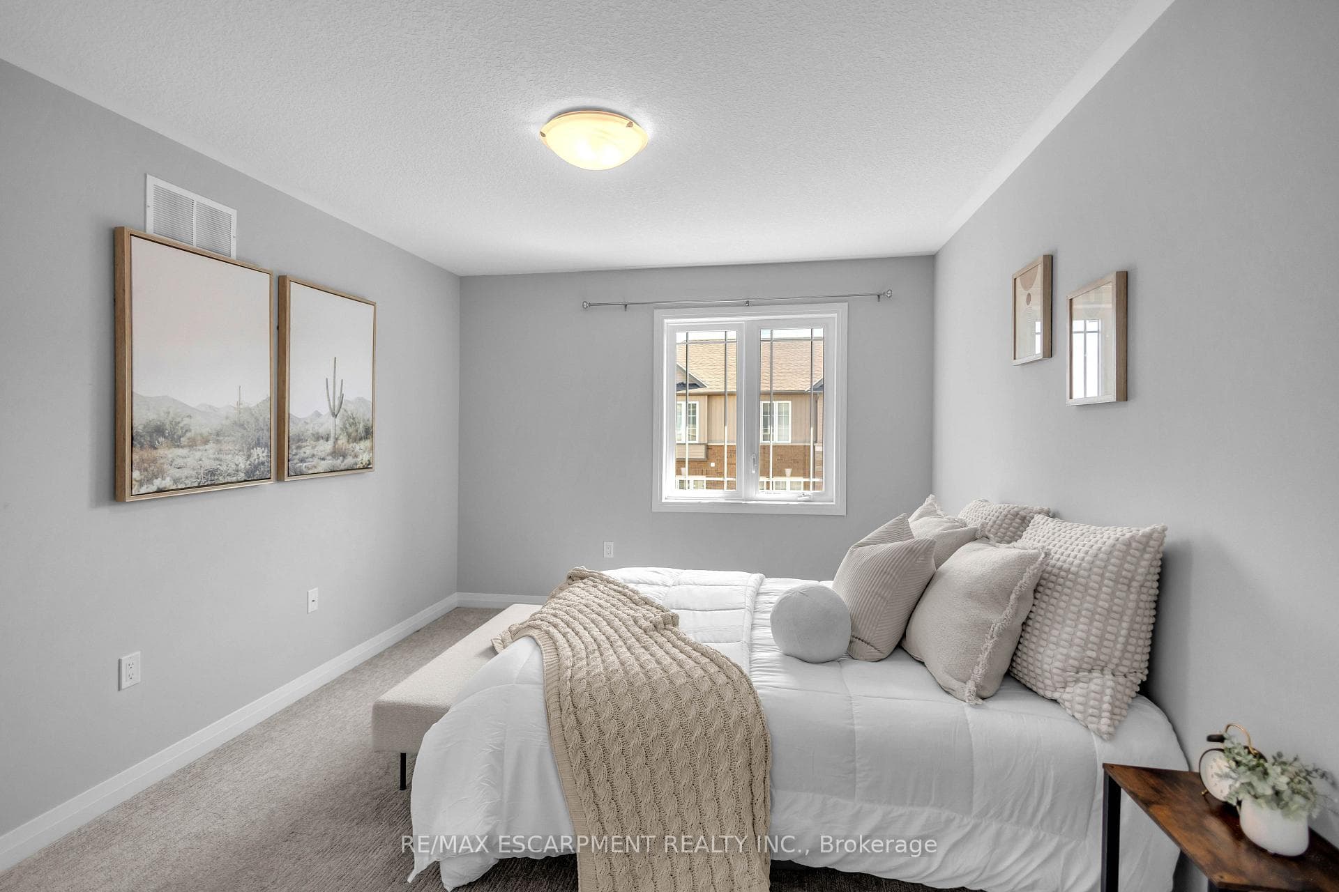 49 Laguna Village Crescent photo 24