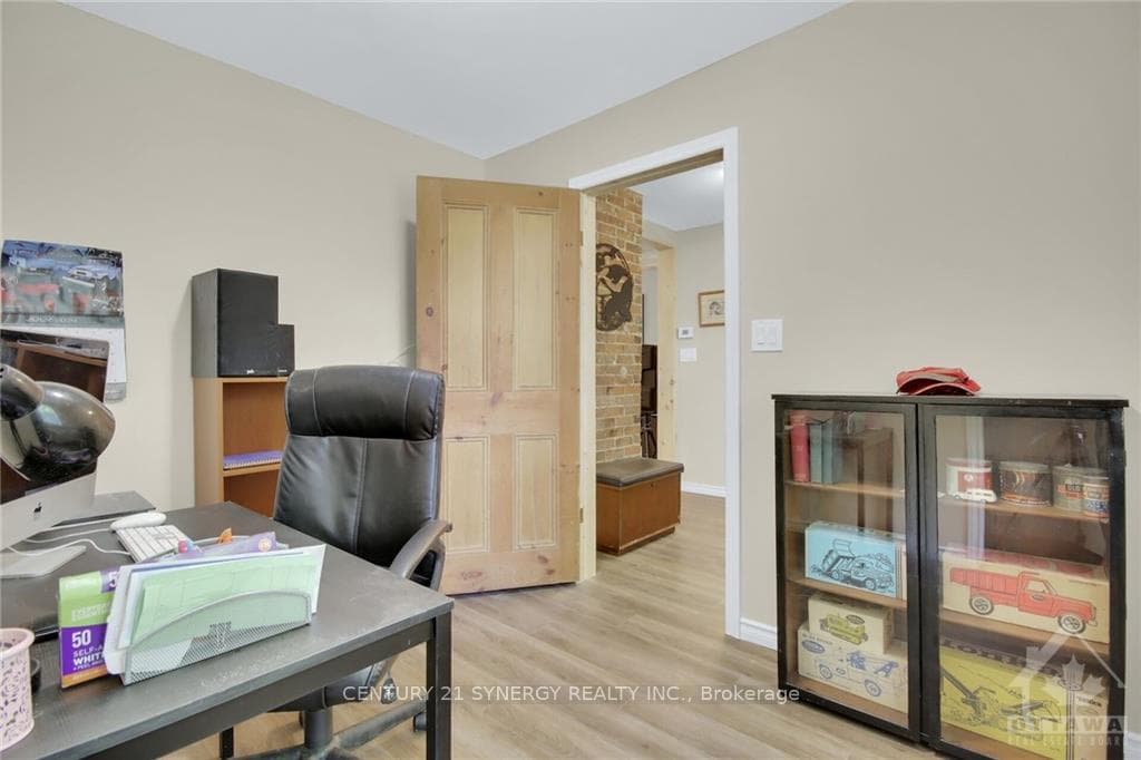 17752 BLOOMINGTON Road photo 4