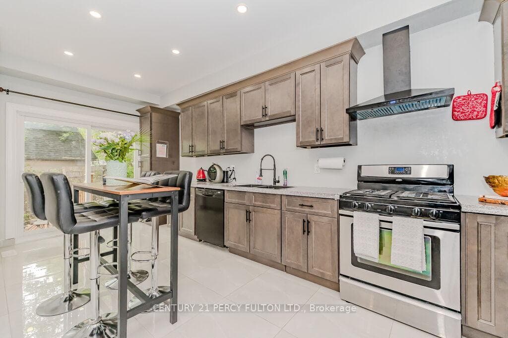 13 Bechtel Street photo 10
