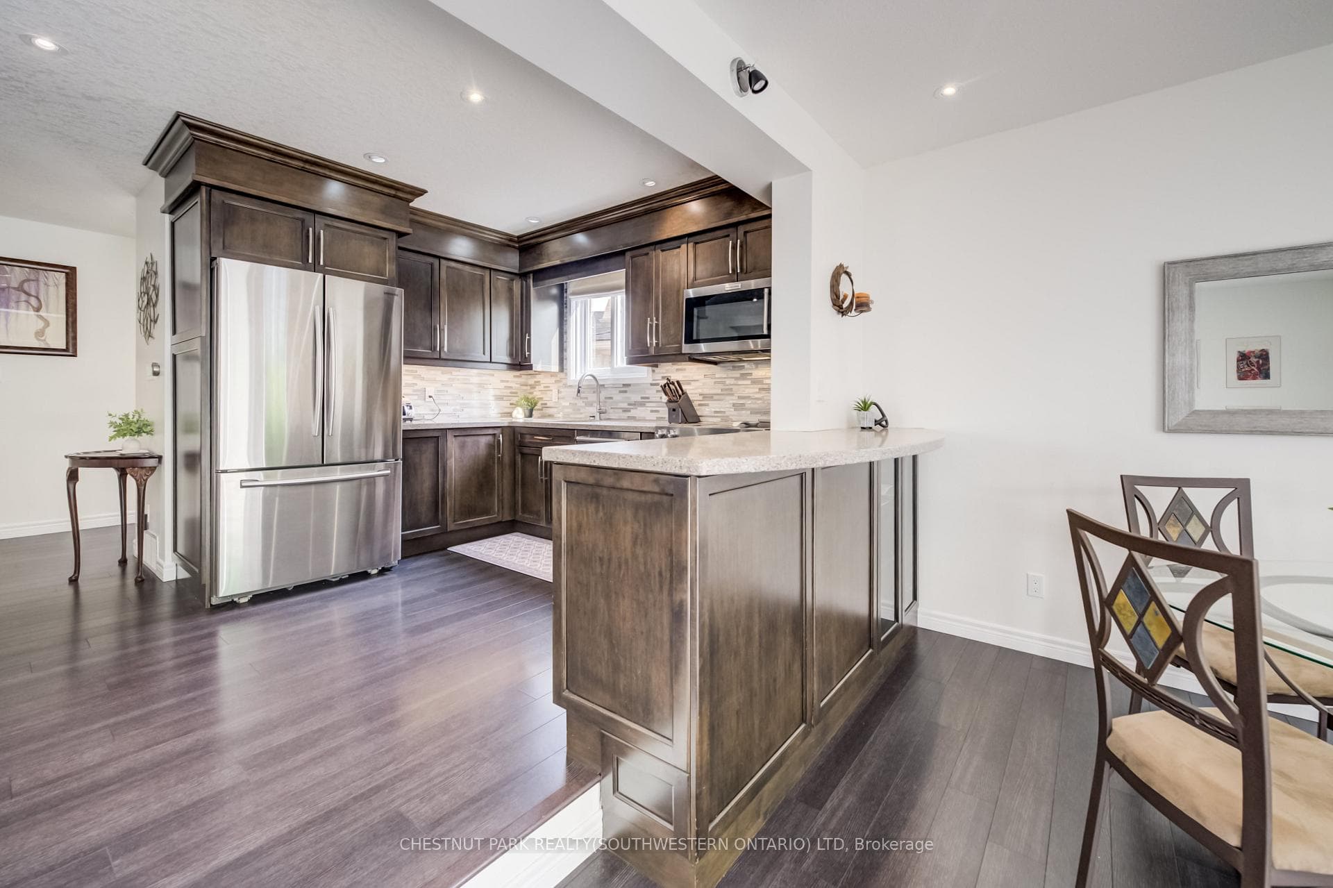 295 Oprington Place photo 16