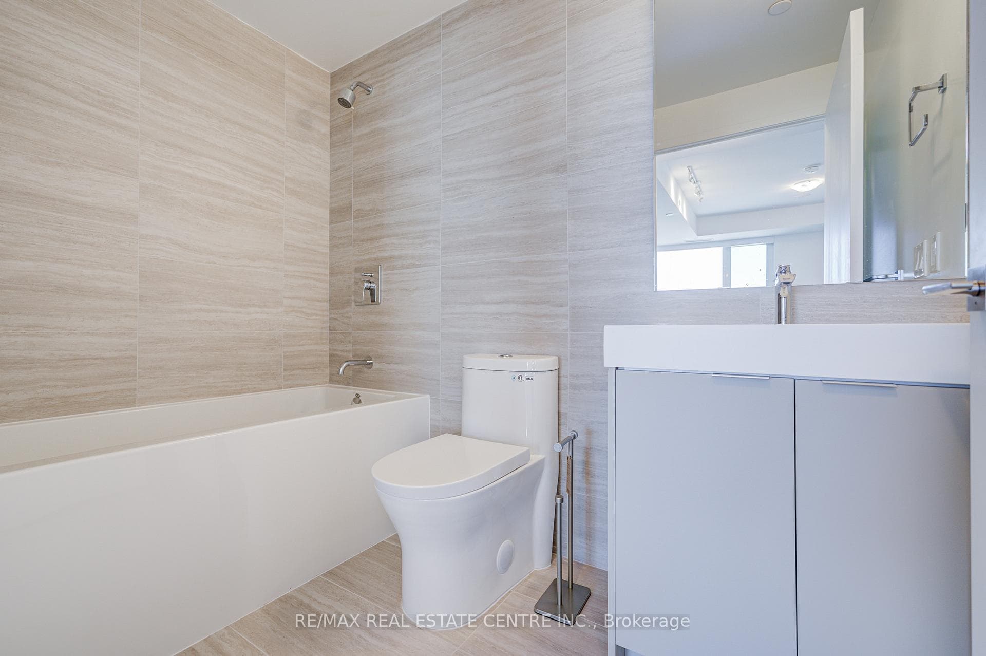 474 Caldari Road Unit 2204 photo 23