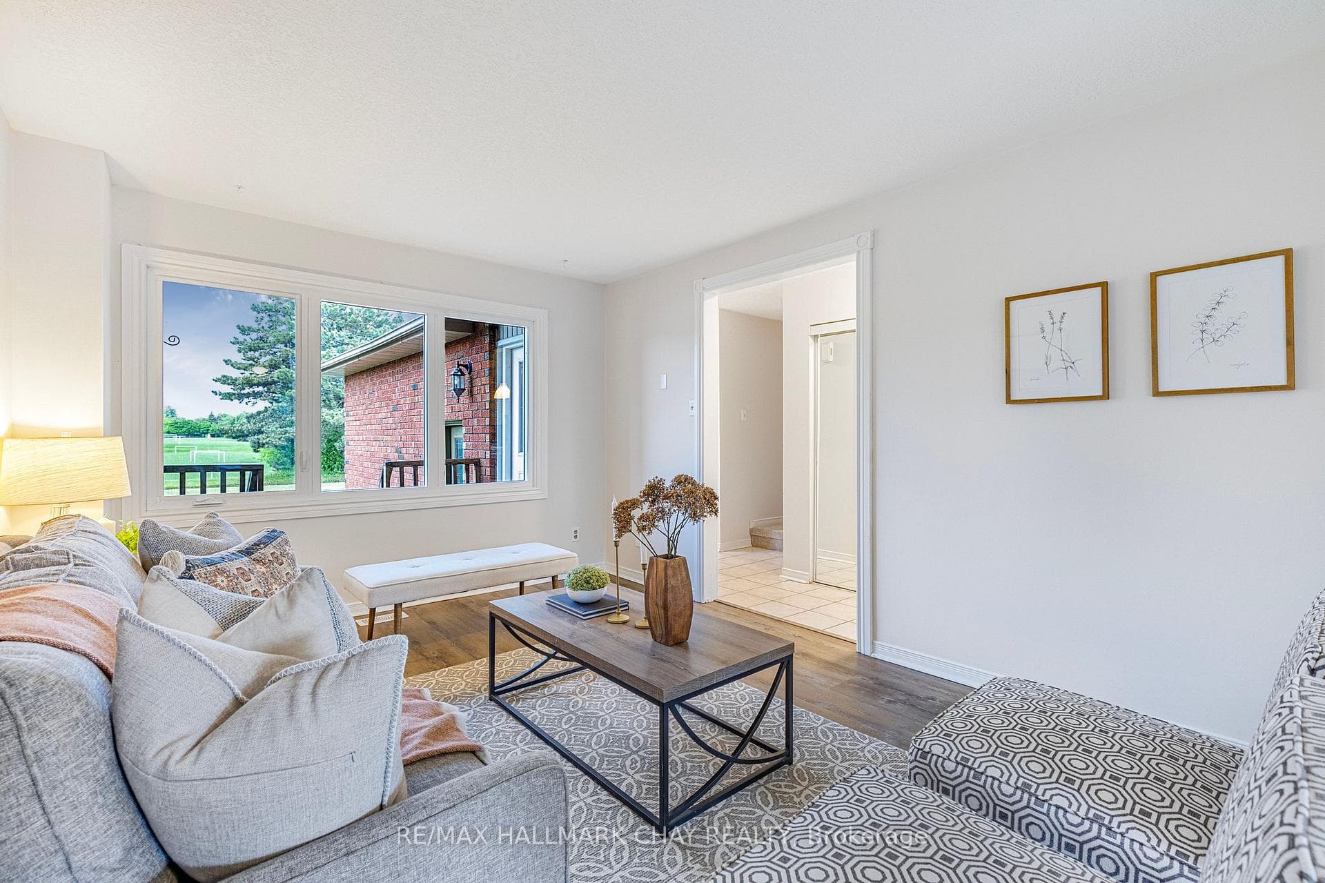 287 Hickling Trail photo 5