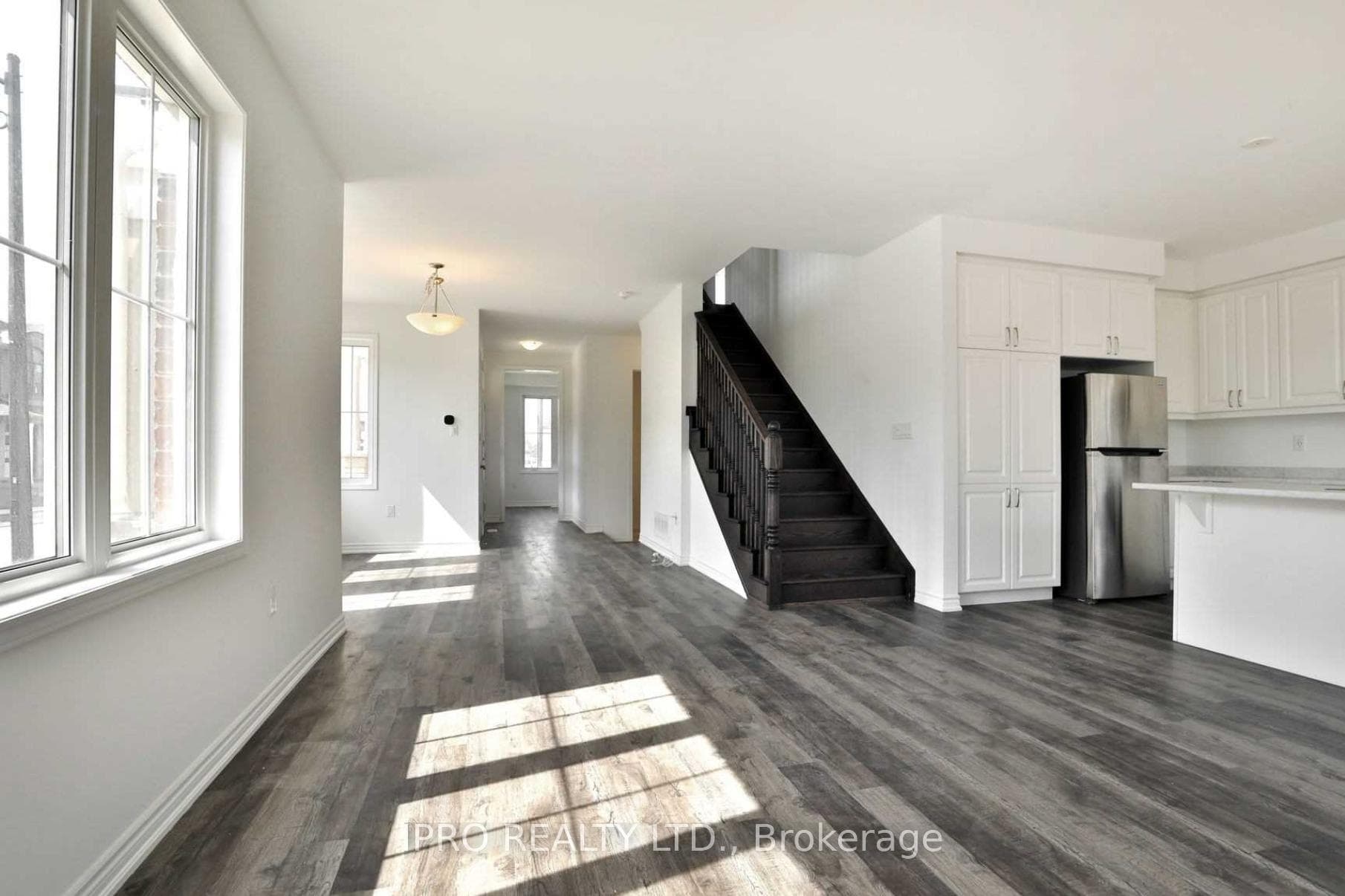 1271 Redbud Gardens Unit Upper photo 5
