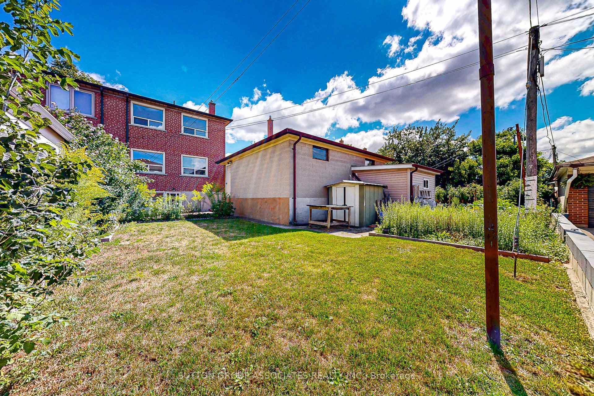 22 Woodenhill Court photo 44