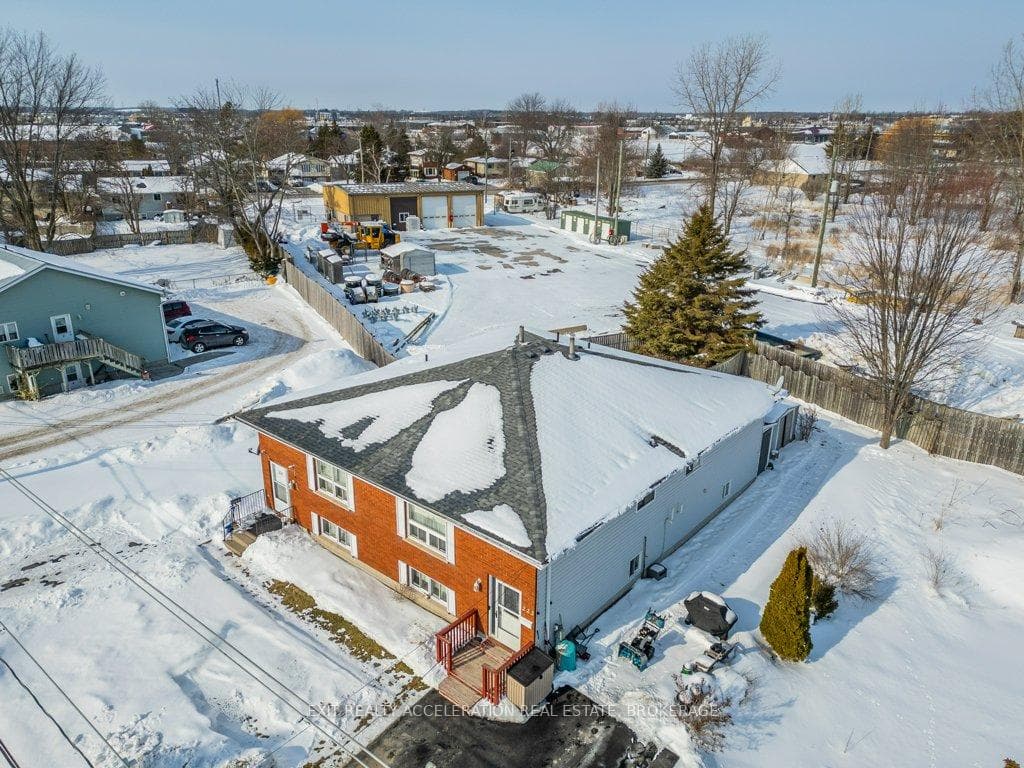 223 Newburgh Road photo 42