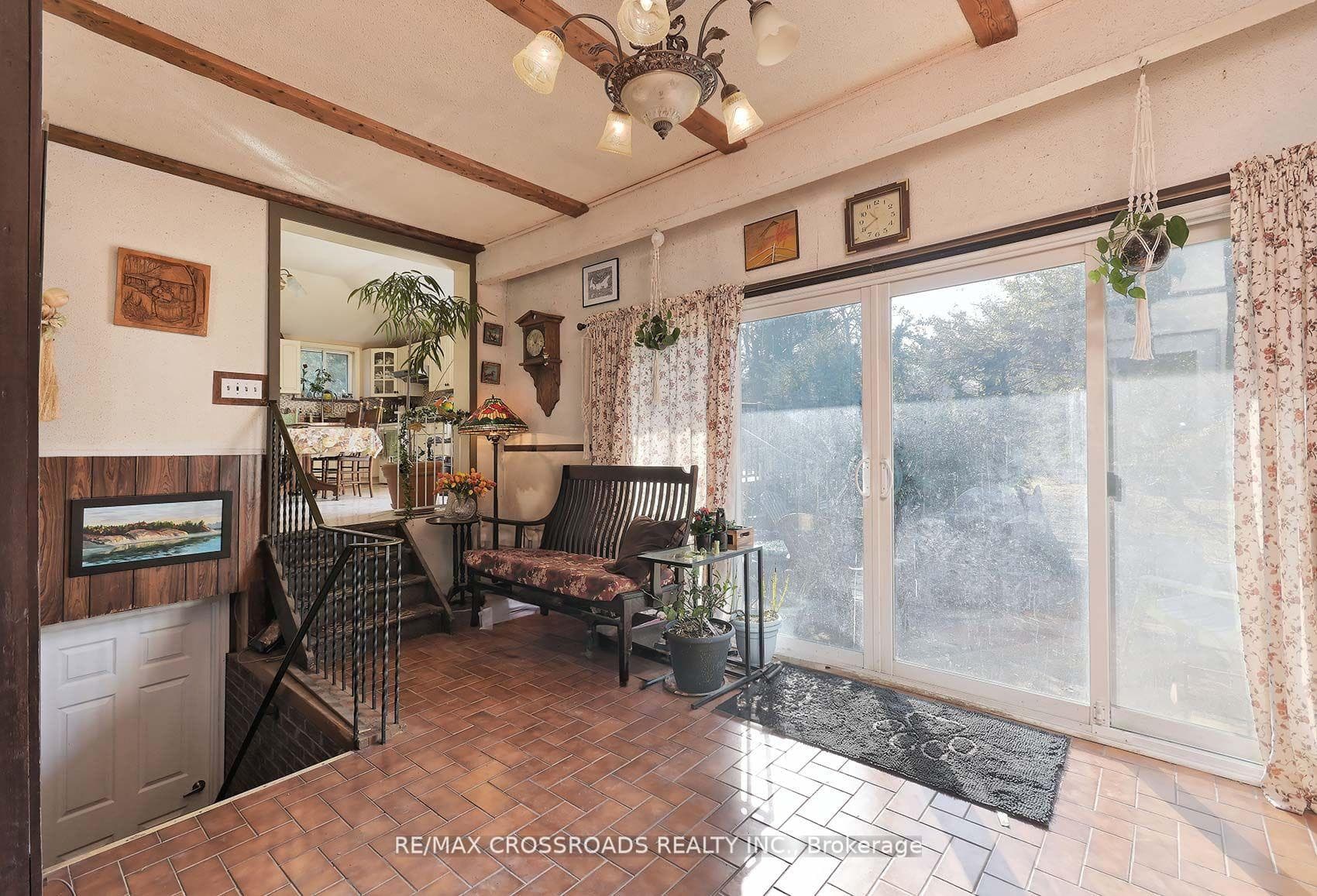325 Sheppard Avenue photo 6