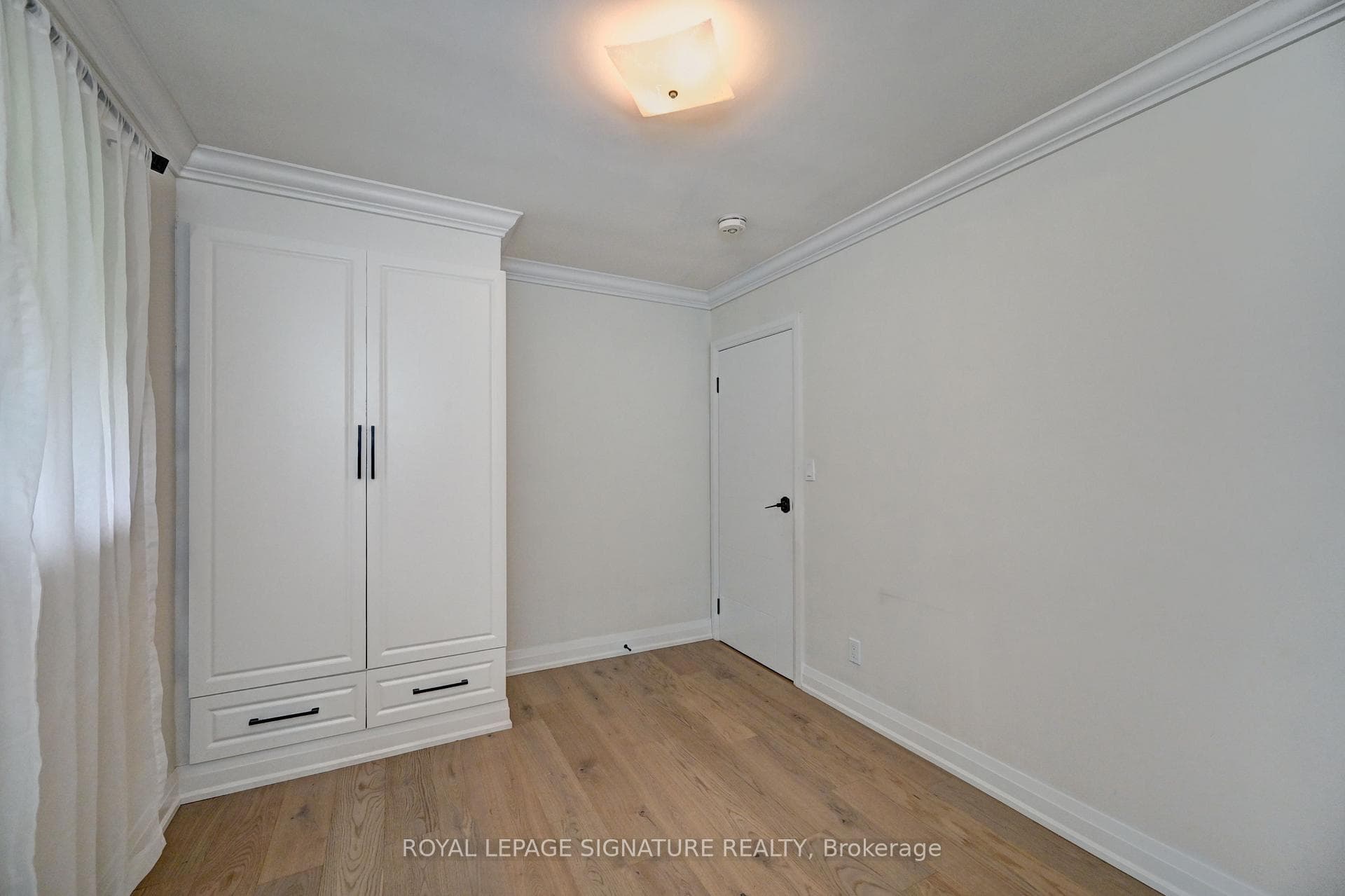 240 Stonybrook Drive photo 37