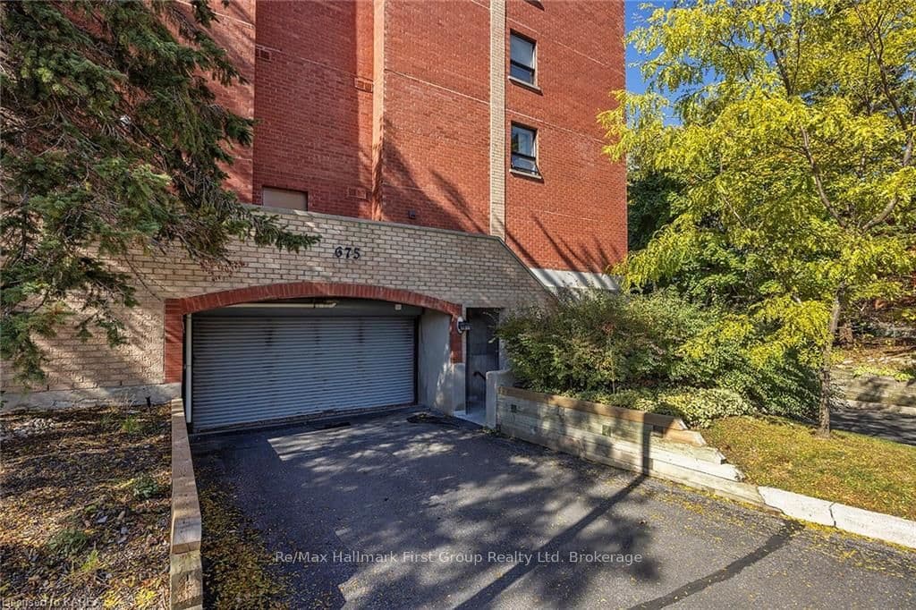 675 DAVIS Drive Unit 710 photo 41
