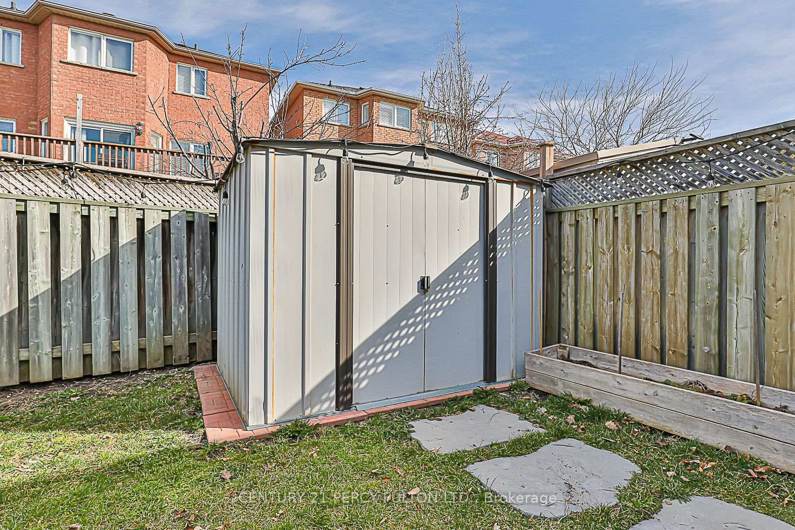 151 Rosanna Crescent photo 30