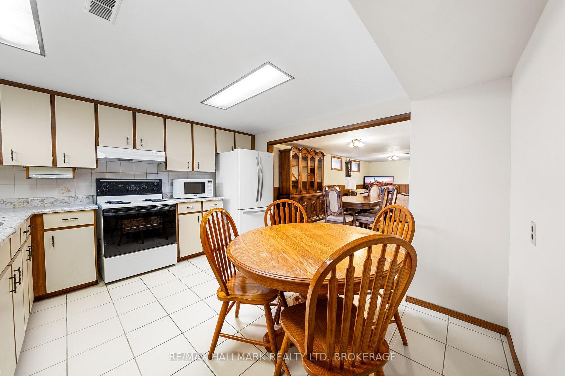 33 Roseglen Crescent photo 31