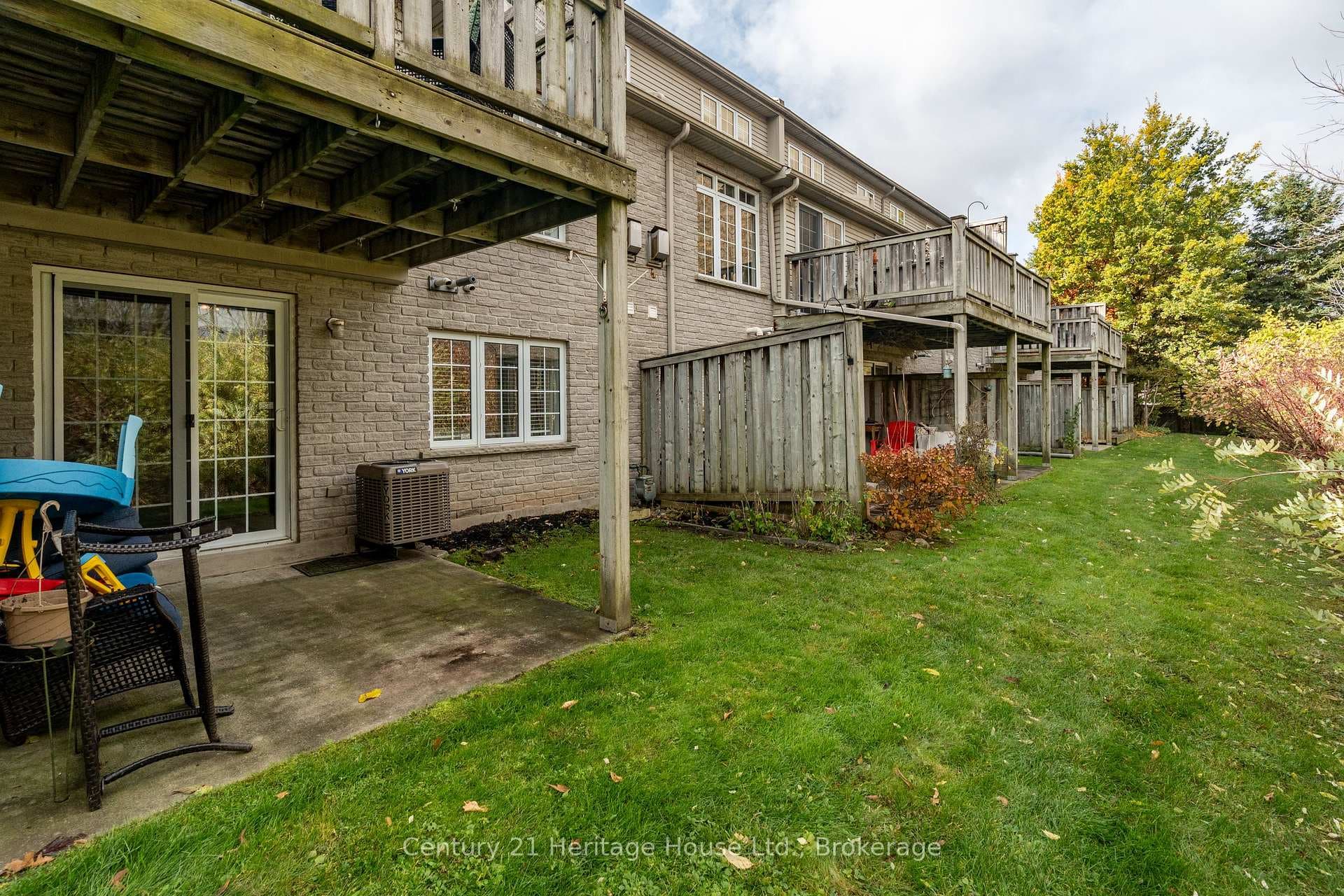 460 WOOLWICH Street Unit 6 photo 41