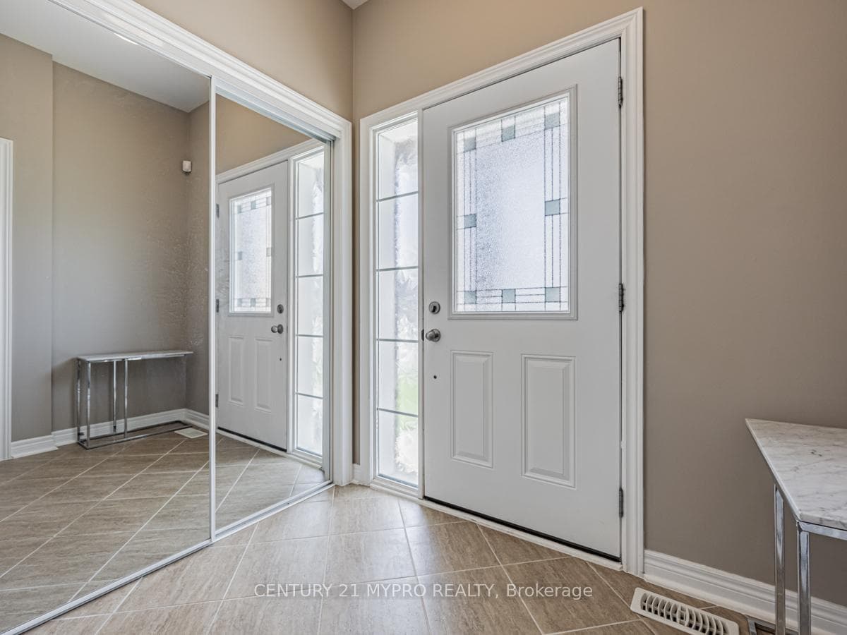 108 Whitefoot Crescent photo 4