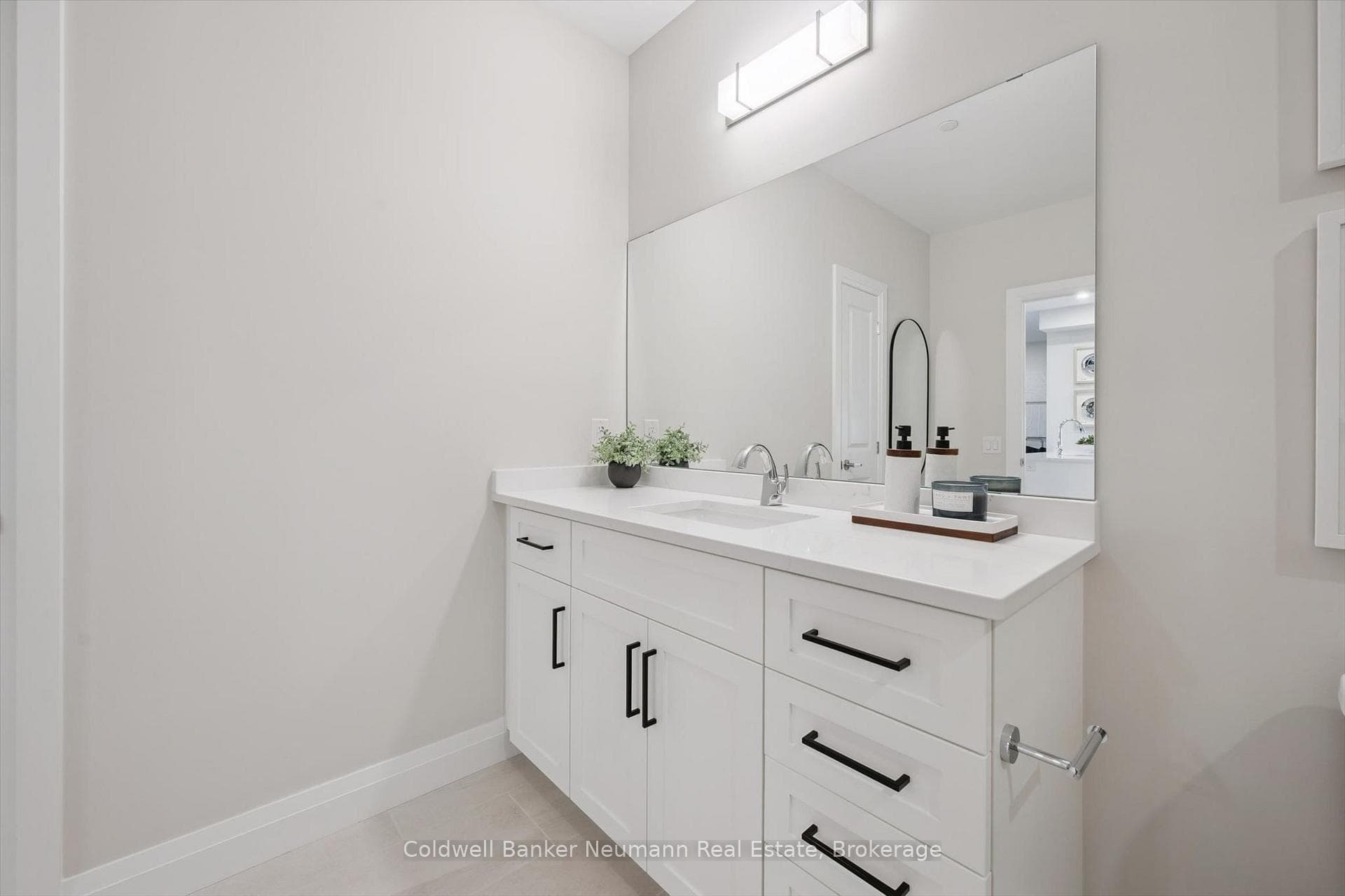 1882 Gordon Street Unit 301 photo 21