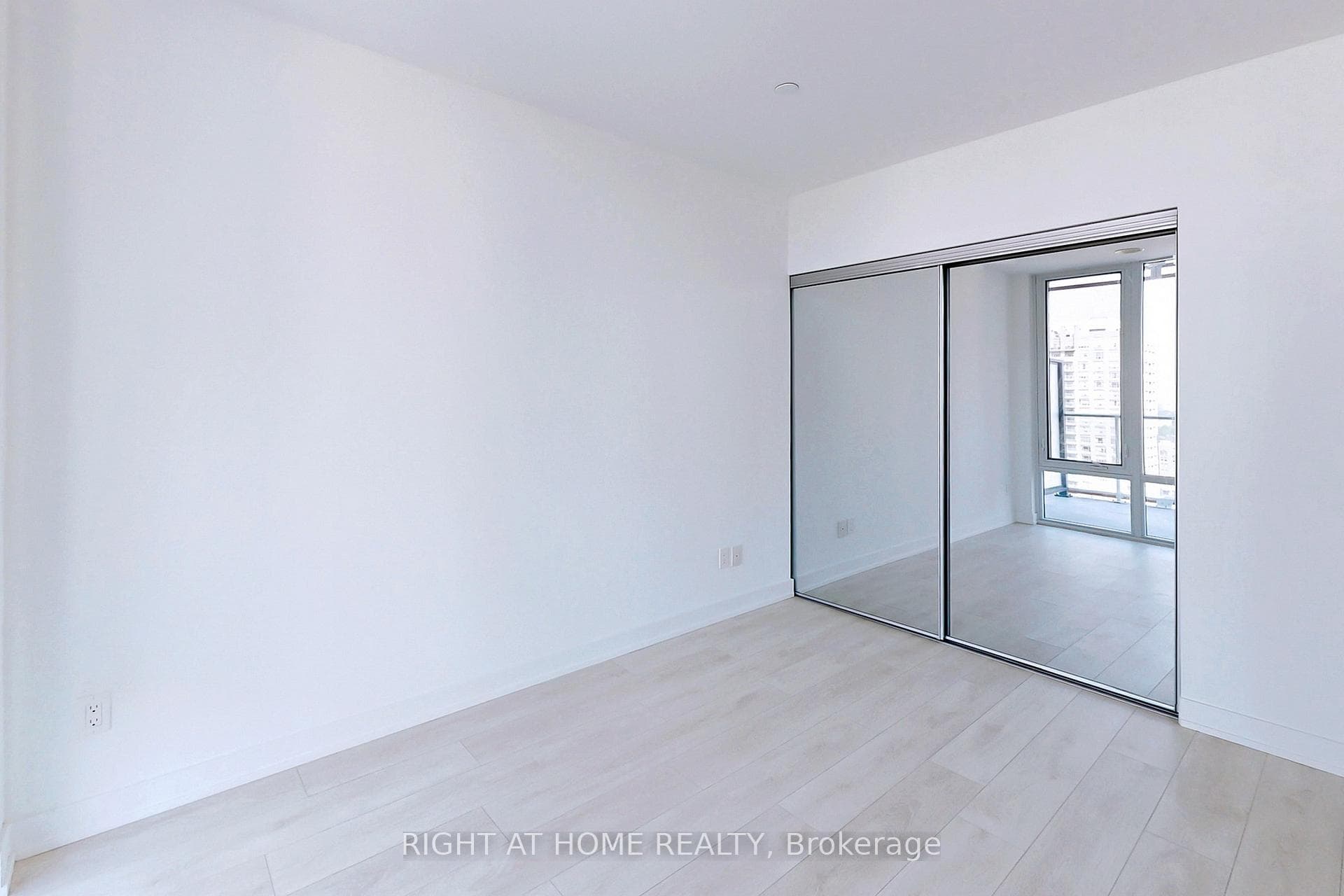 18 Maitland Terrace photo 13