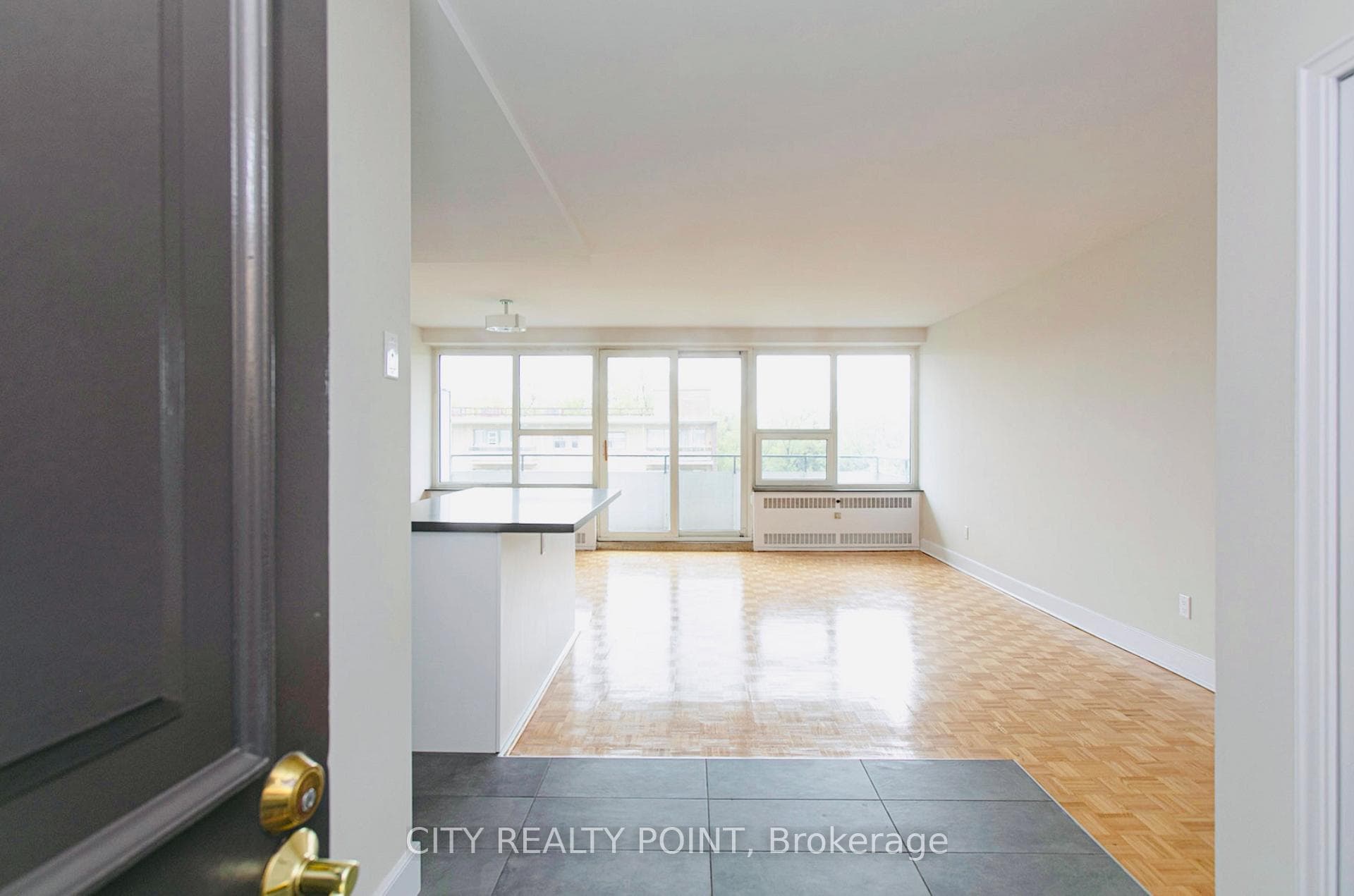 10 Shallmar Boulevard Unit 702 photo 16