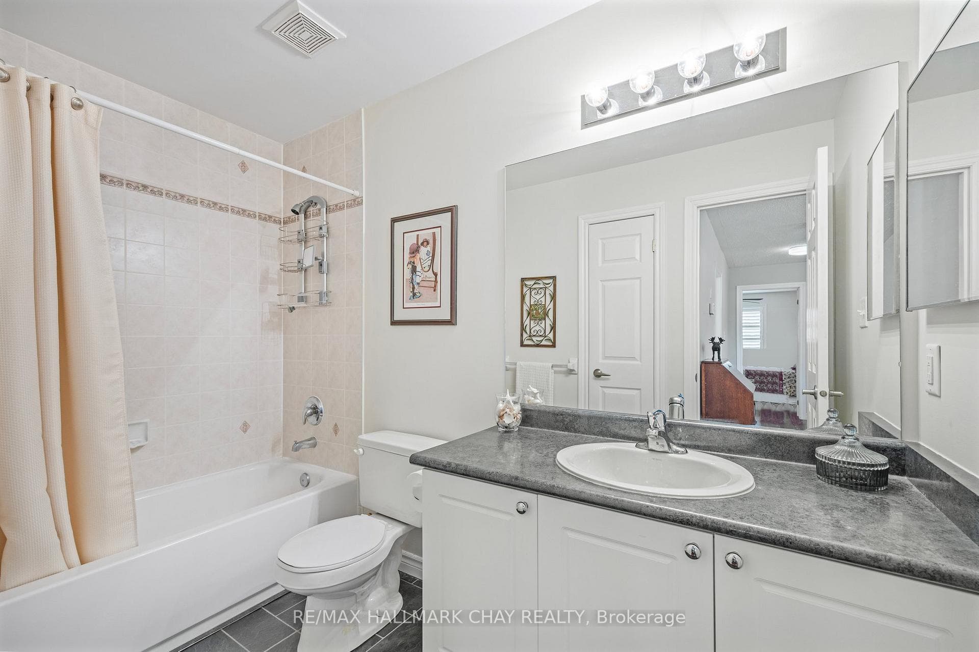 10 Claire Drive photo 24
