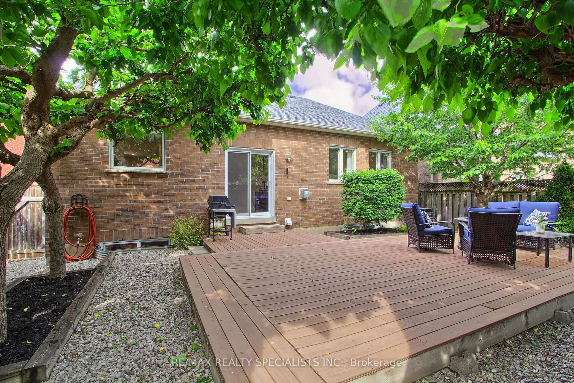 15 Whitwell Drive photo 39