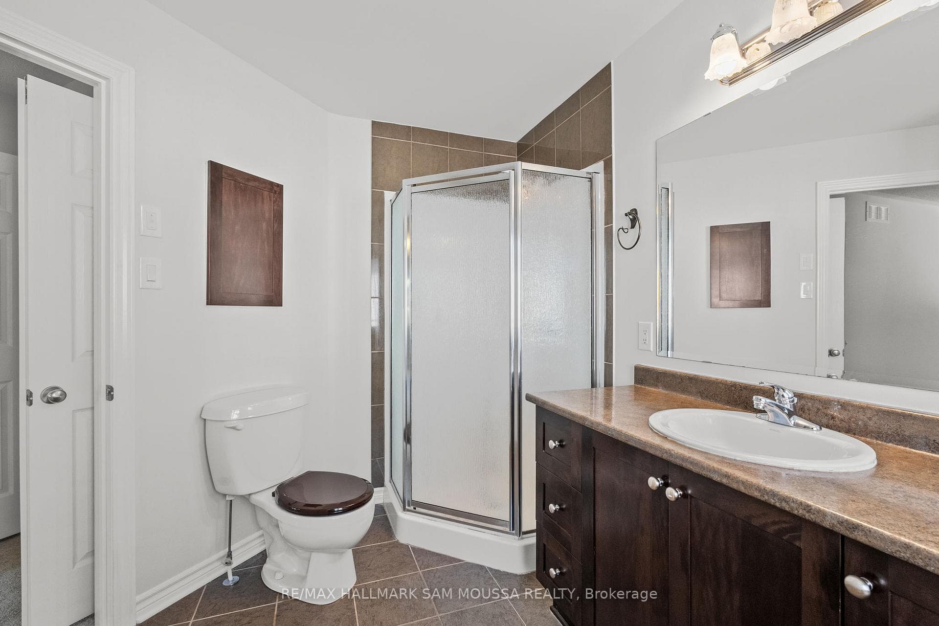 172 Granite Court photo 30