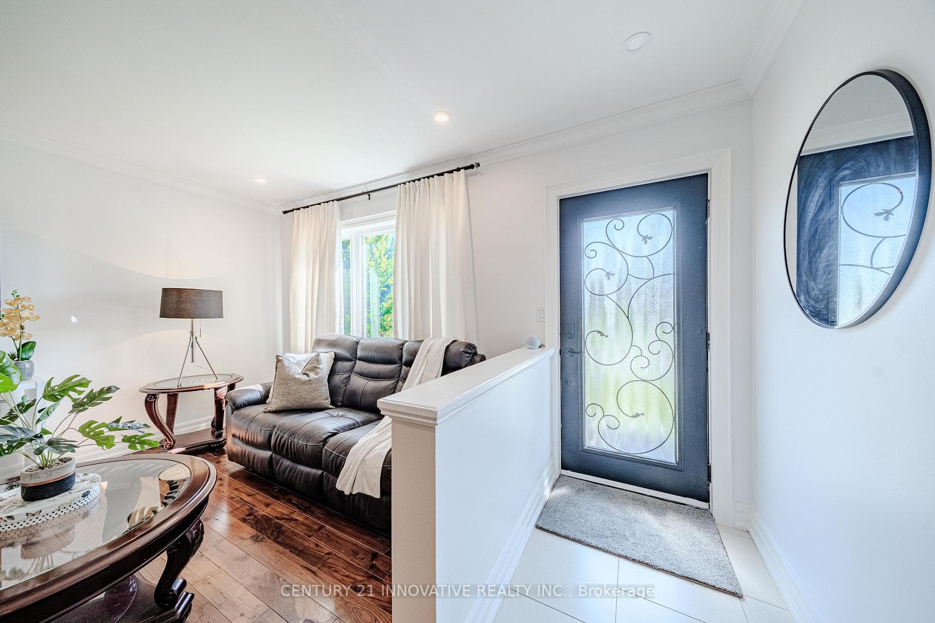 60 Dorking Crescent photo 6