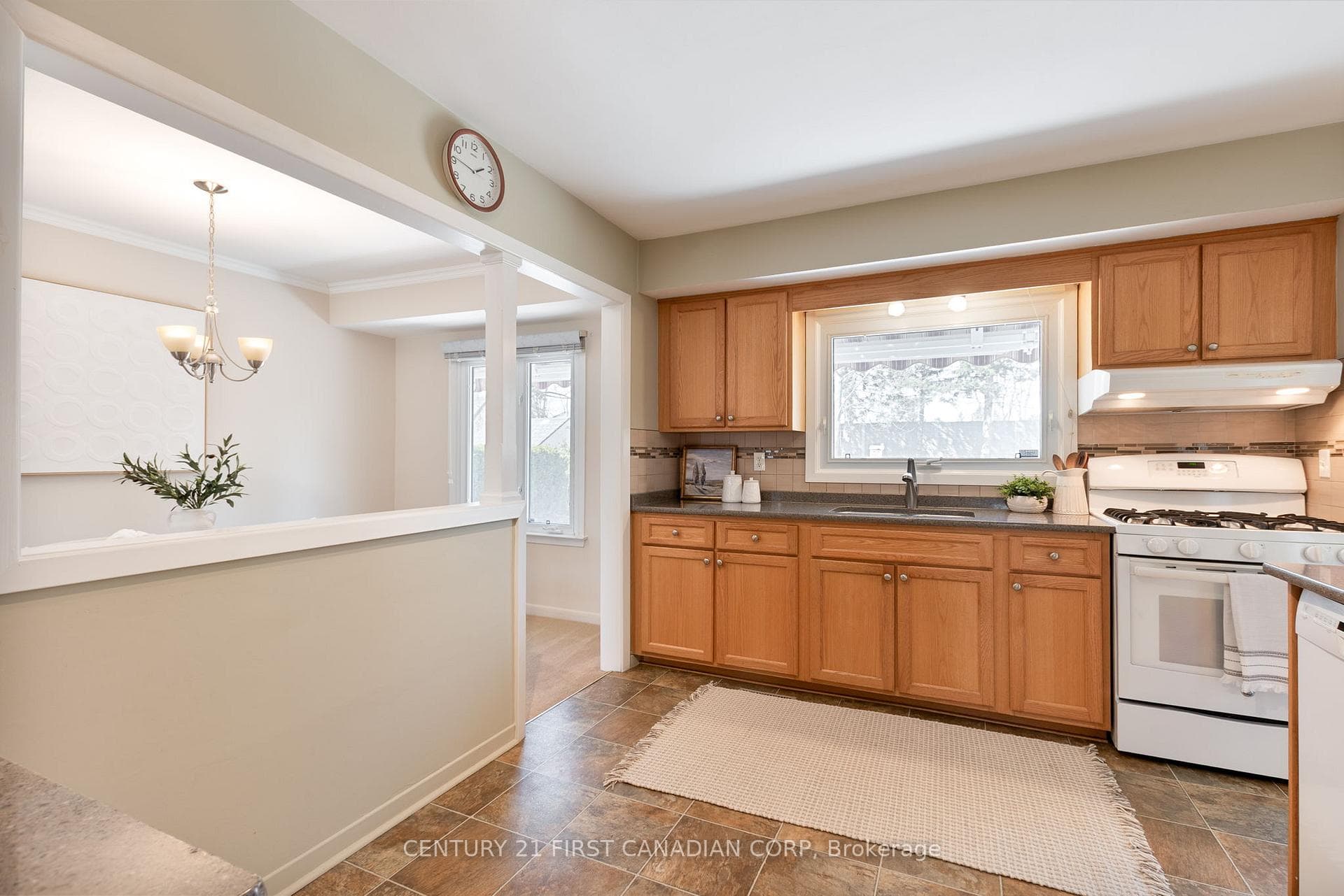 83 Tweed Crescent photo 13