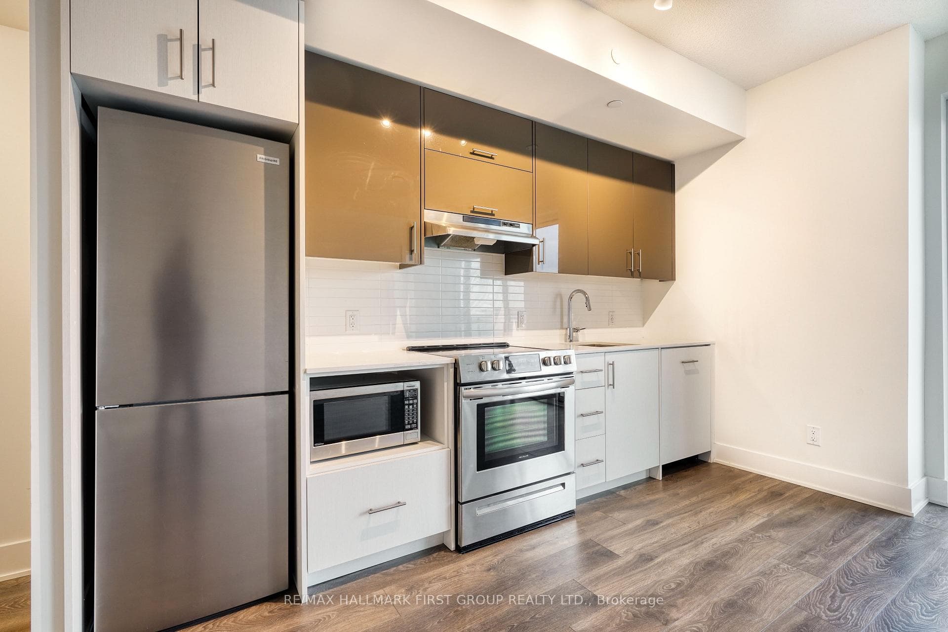 188 Fairview Mall Drive Unit 1015 photo 15