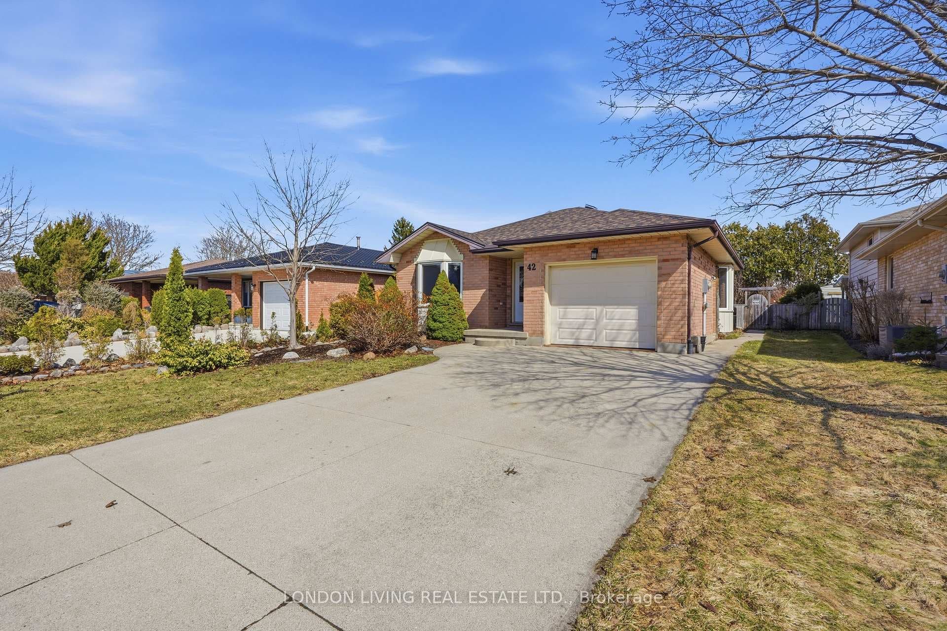 42 Bourbon Lane photo 24