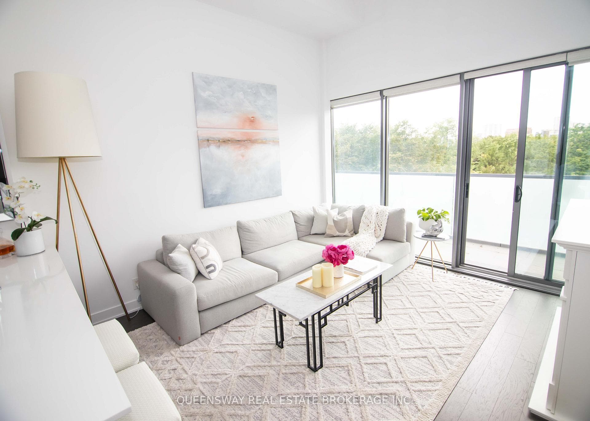1815 Yonge Street Unit 601 photo 8