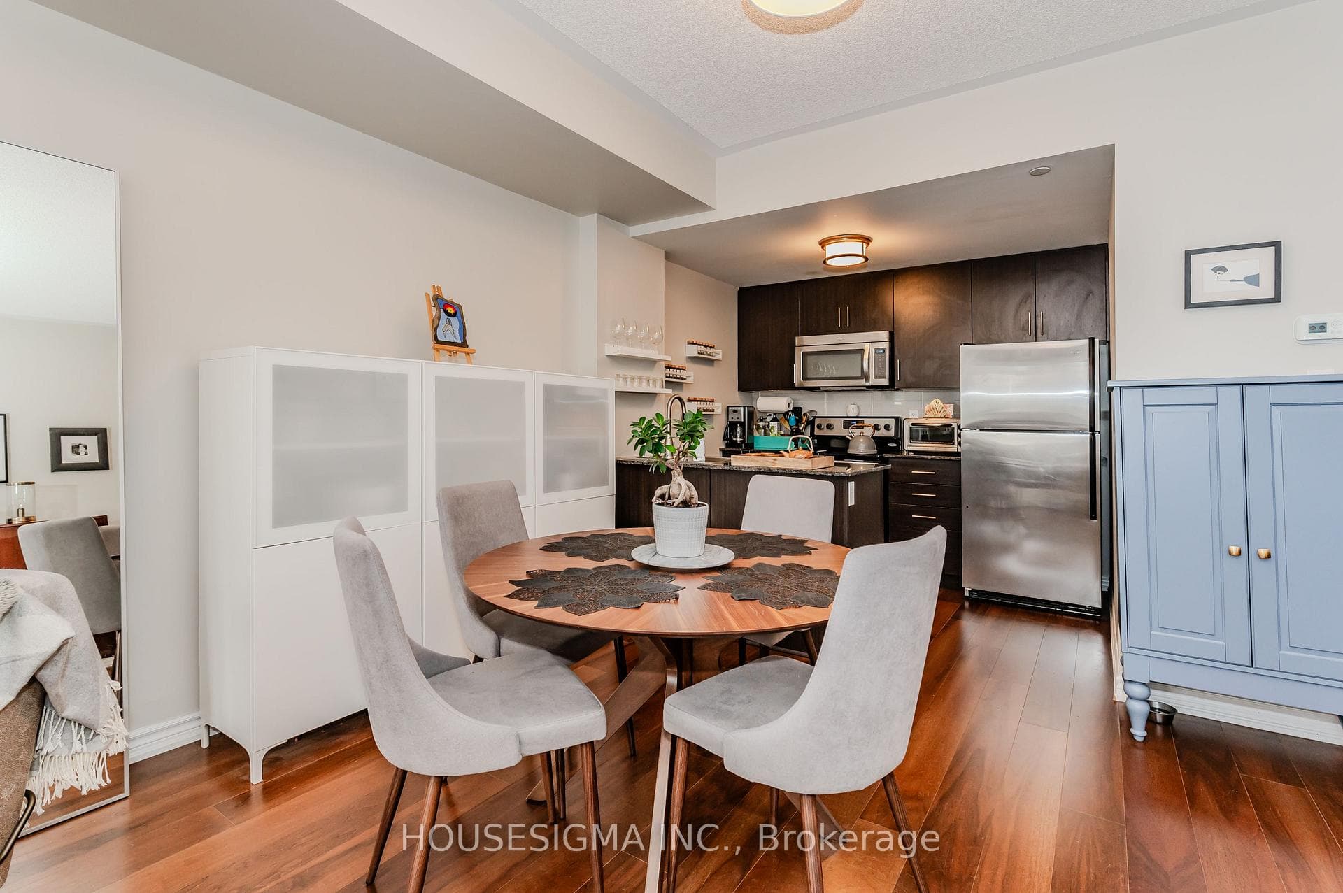 30 Carnation Avenue Unit 86 photo 4