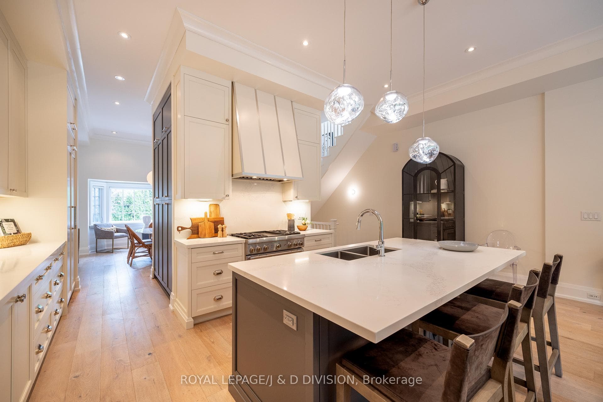 57 Astley Avenue photo 9