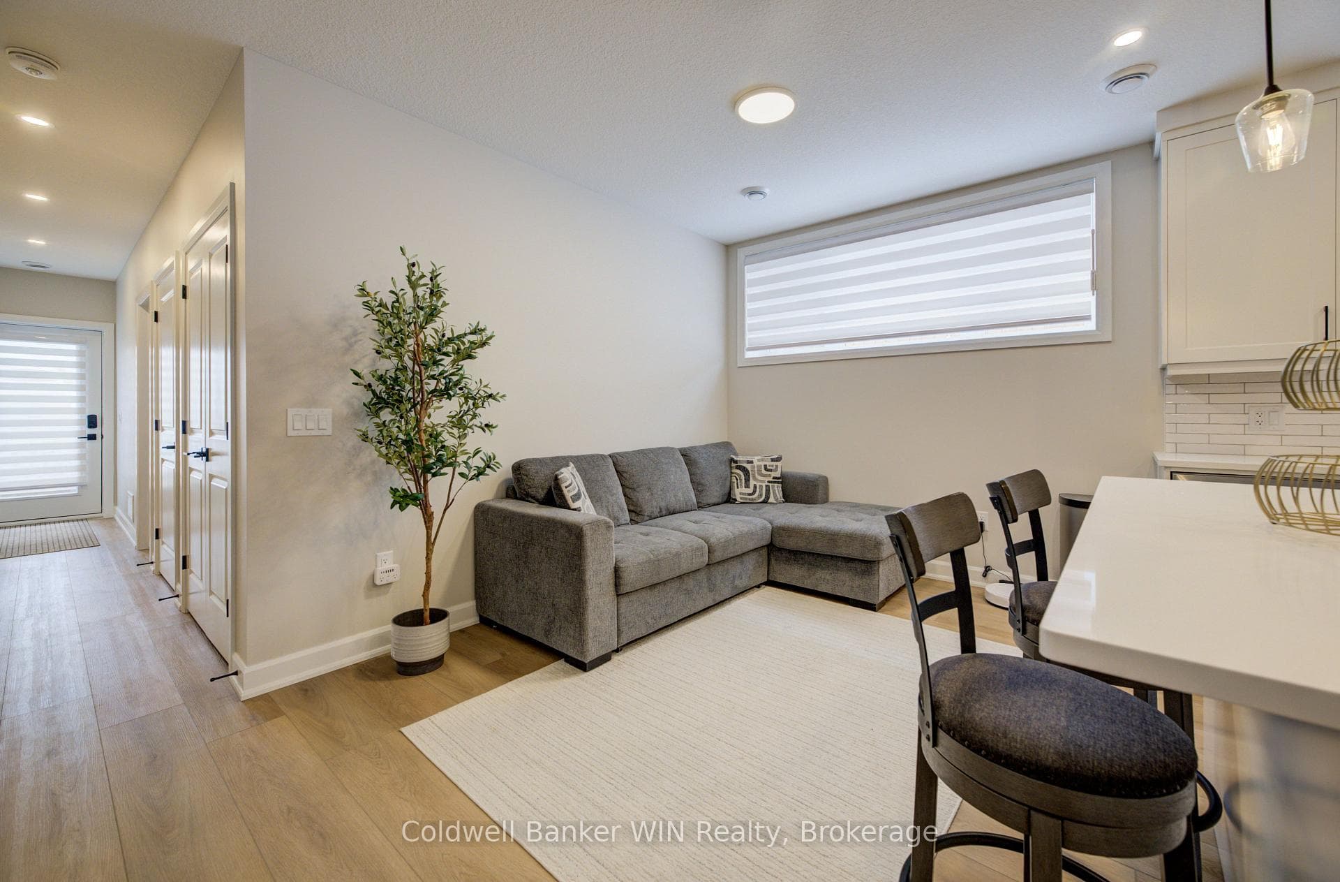 440 Wellington Street Unit 3 photo 10