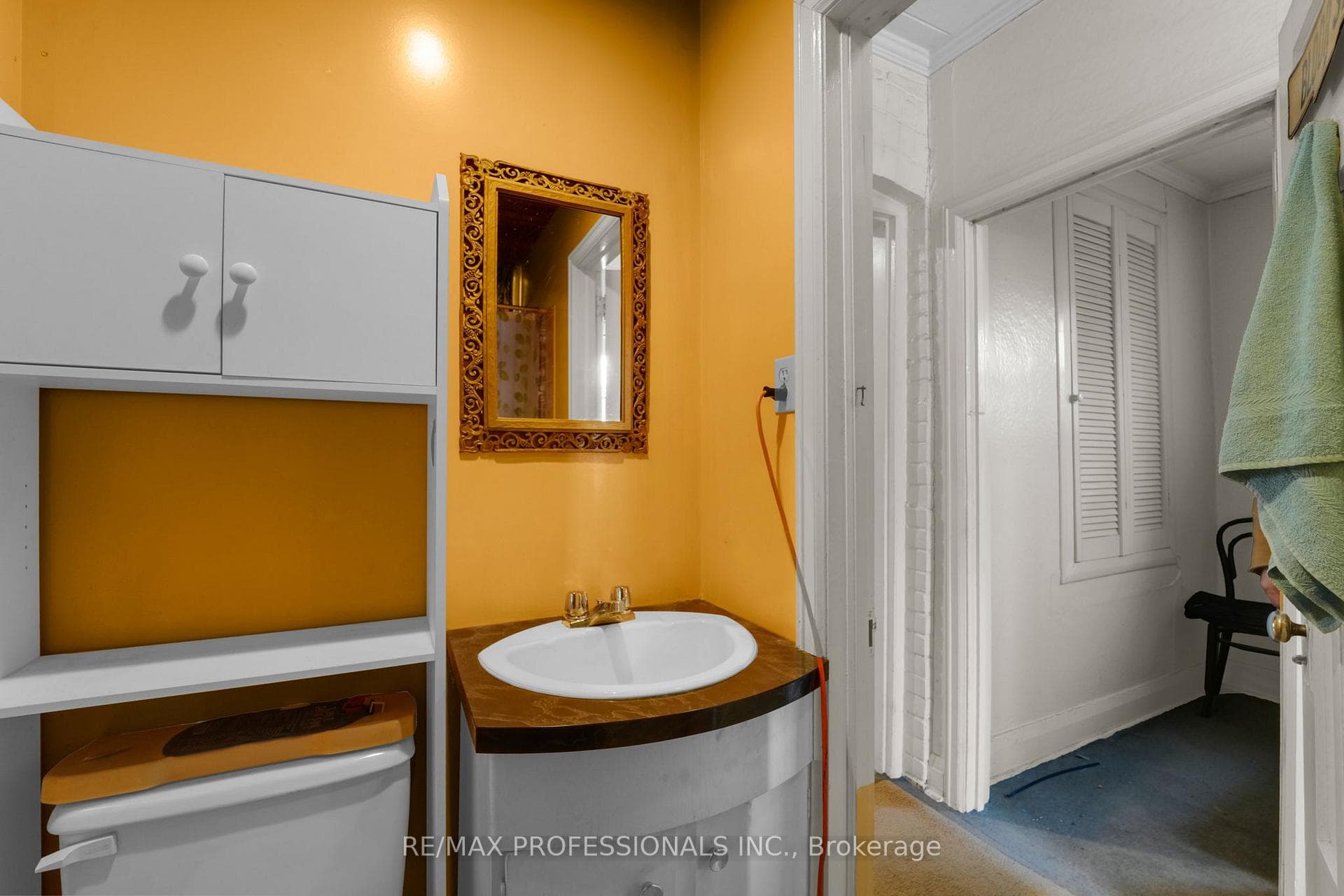 68 Dixon Avenue photo 16