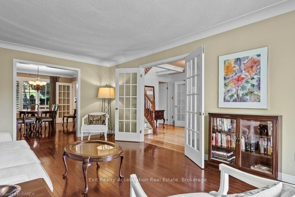 42 EDGEWOOD Drive photo 13