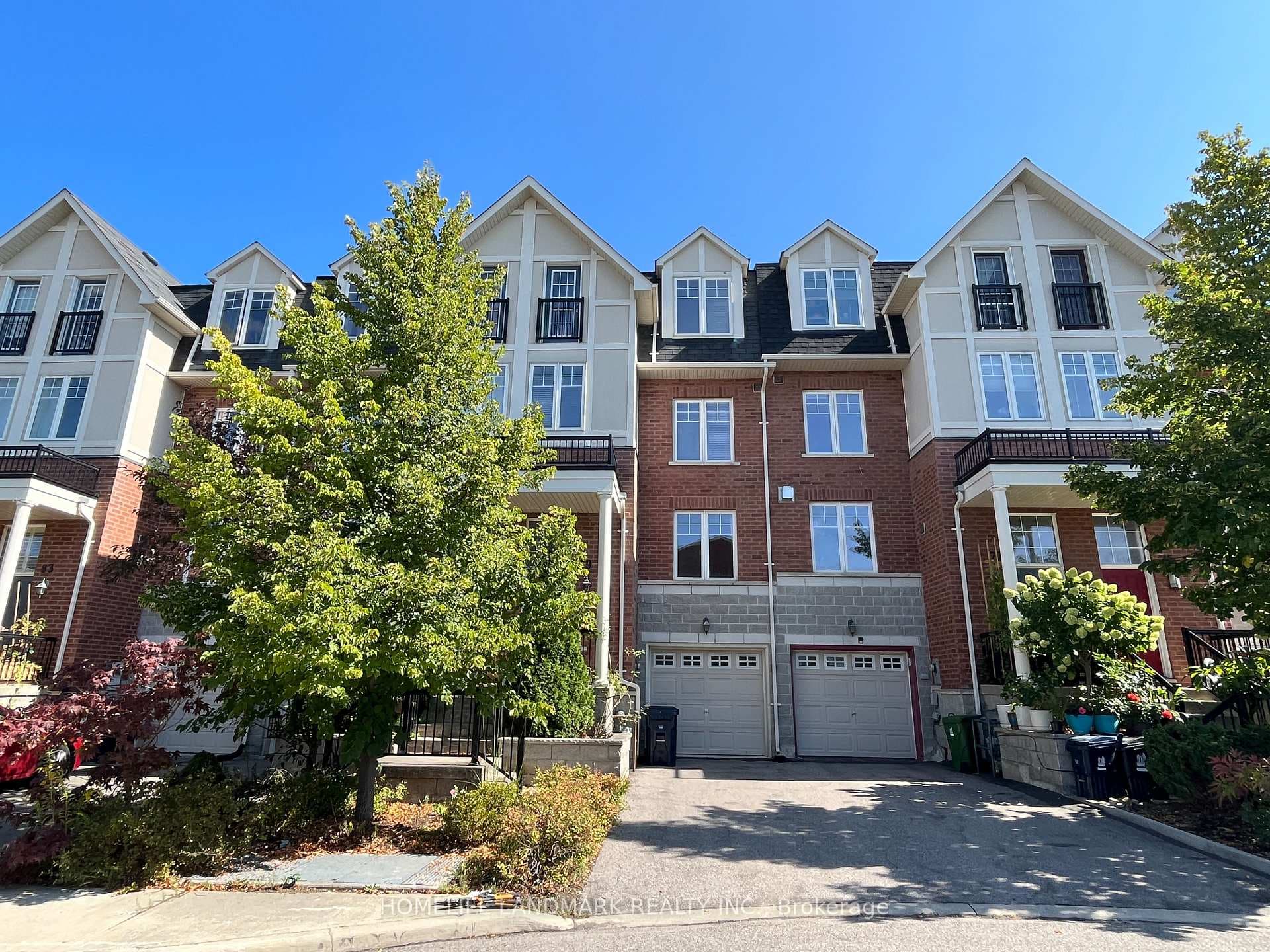 79 John Bell Crescent photo 1